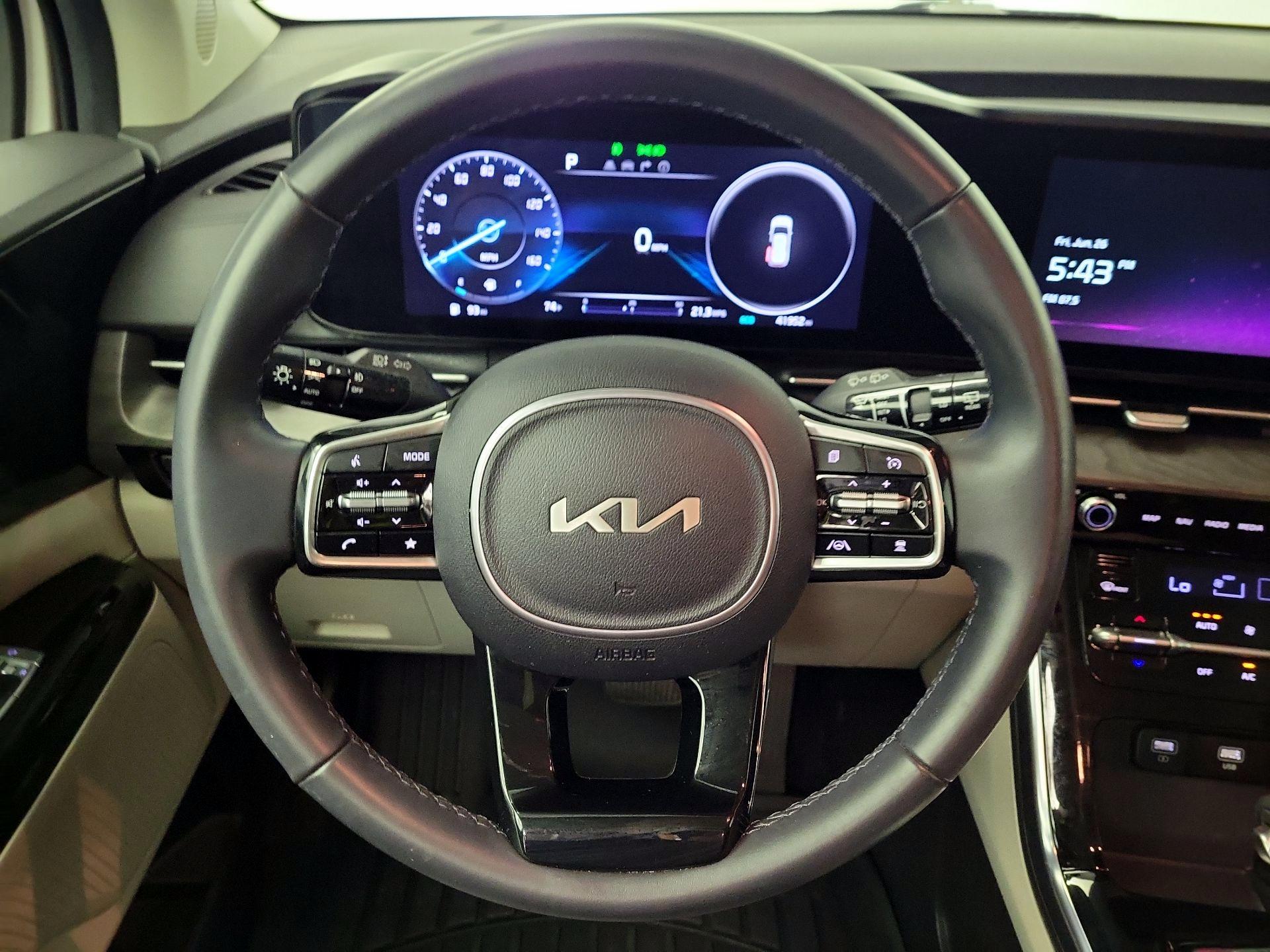 Thumbnail: 2024 Kia Carnival - 10