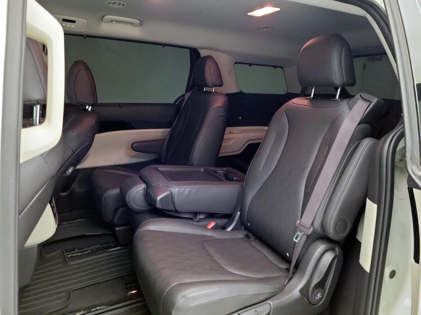 2024 Kia Carnival SX - Photo 20