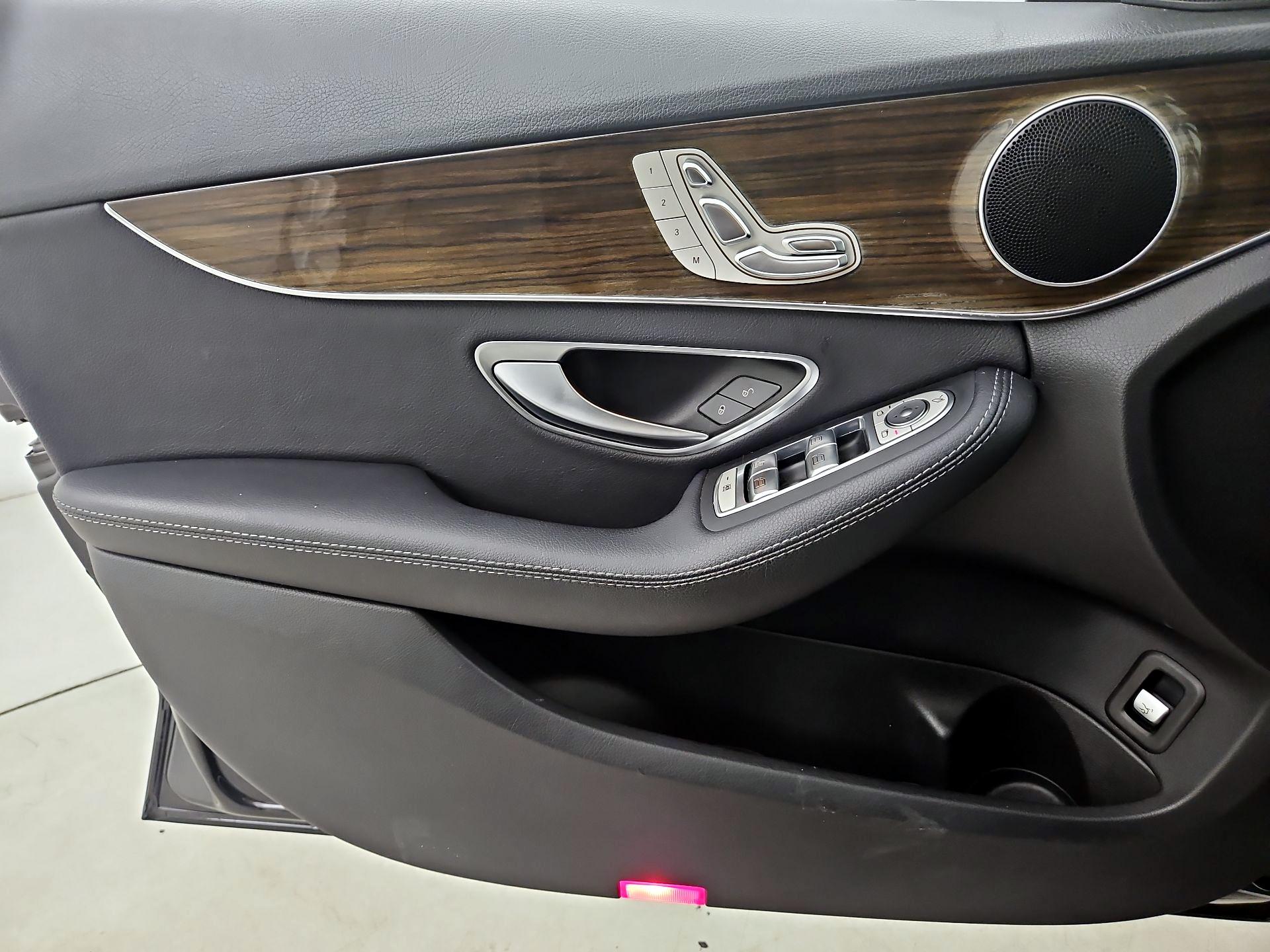 Thumbnail: 2019 Mercedes-Benz C-Class - 12