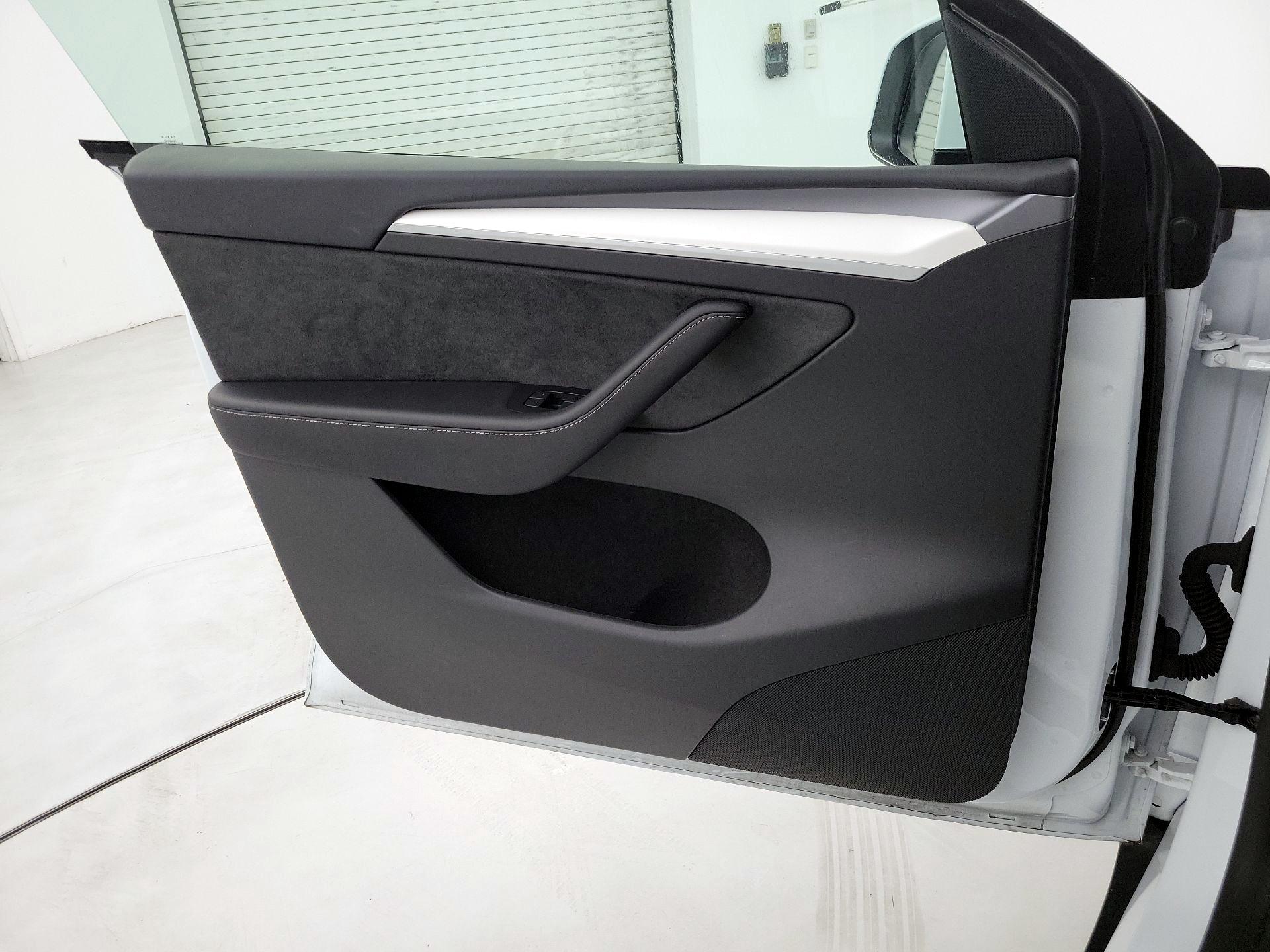 Thumbnail: 2024 Tesla Model Y - 12