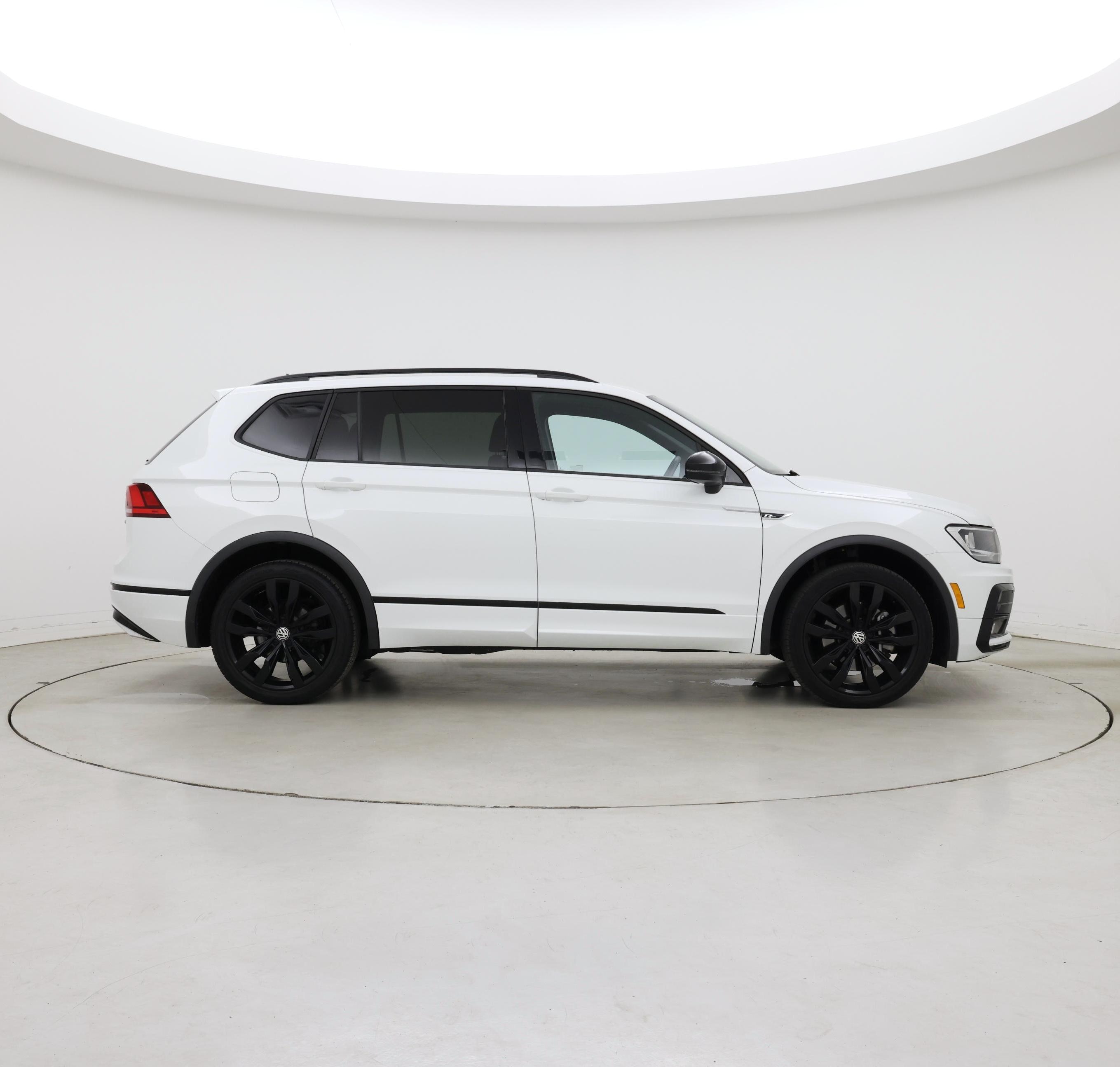 Thumbnail: 2021 Volkswagen Tiguan - 7