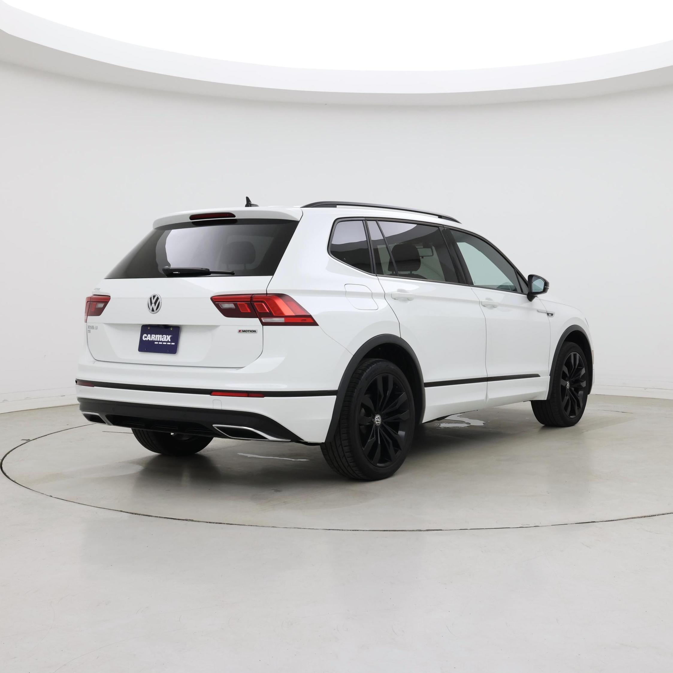 Thumbnail: 2021 Volkswagen Tiguan - 8