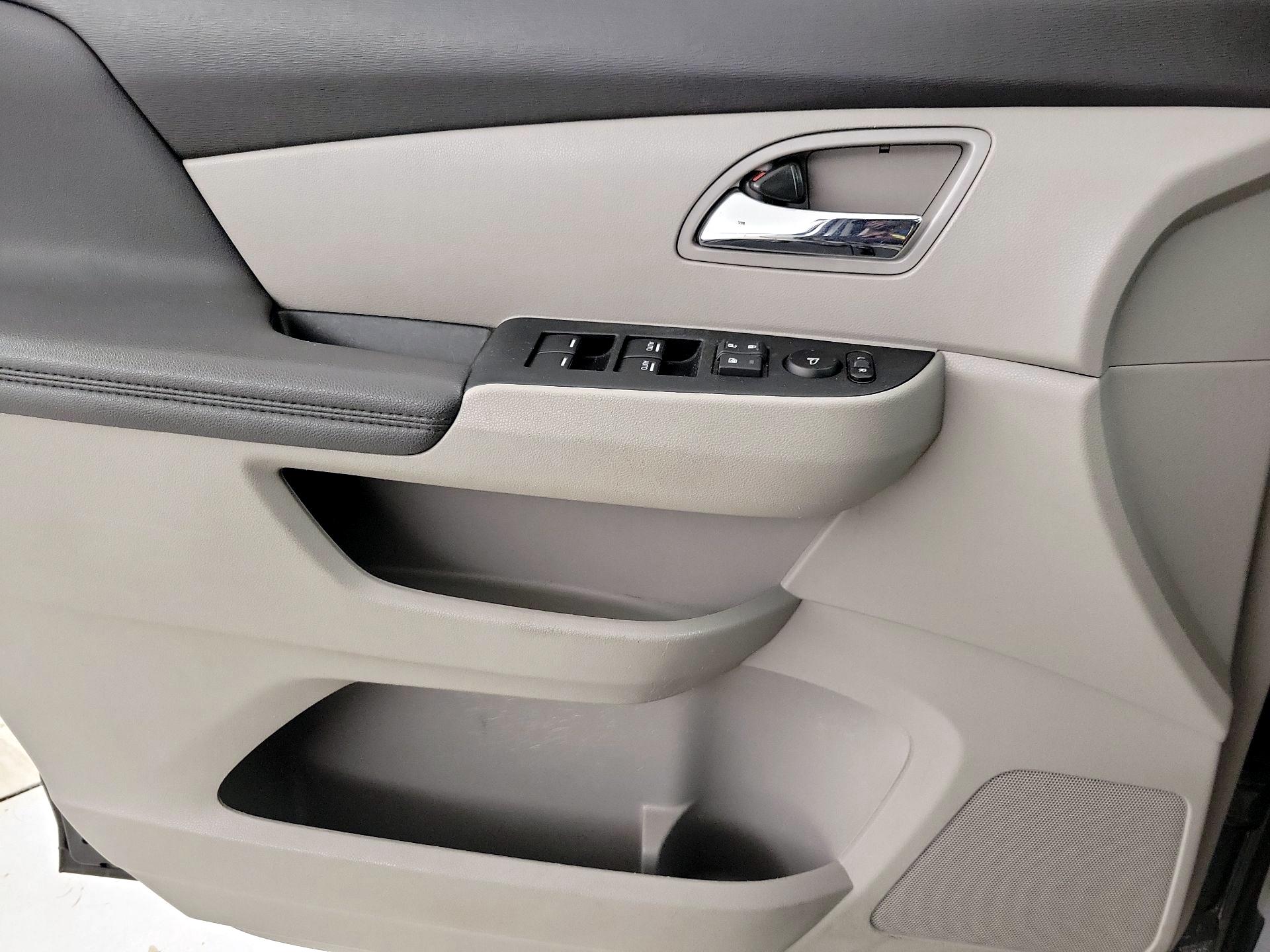 Thumbnail: 2017 Honda Odyssey - 12