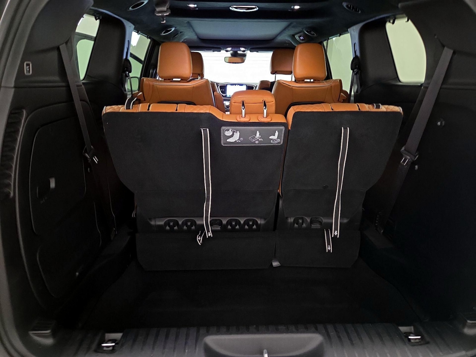 2021 Chrysler Pacifica Hybrid Pinnacle Hybrid - Photo 18