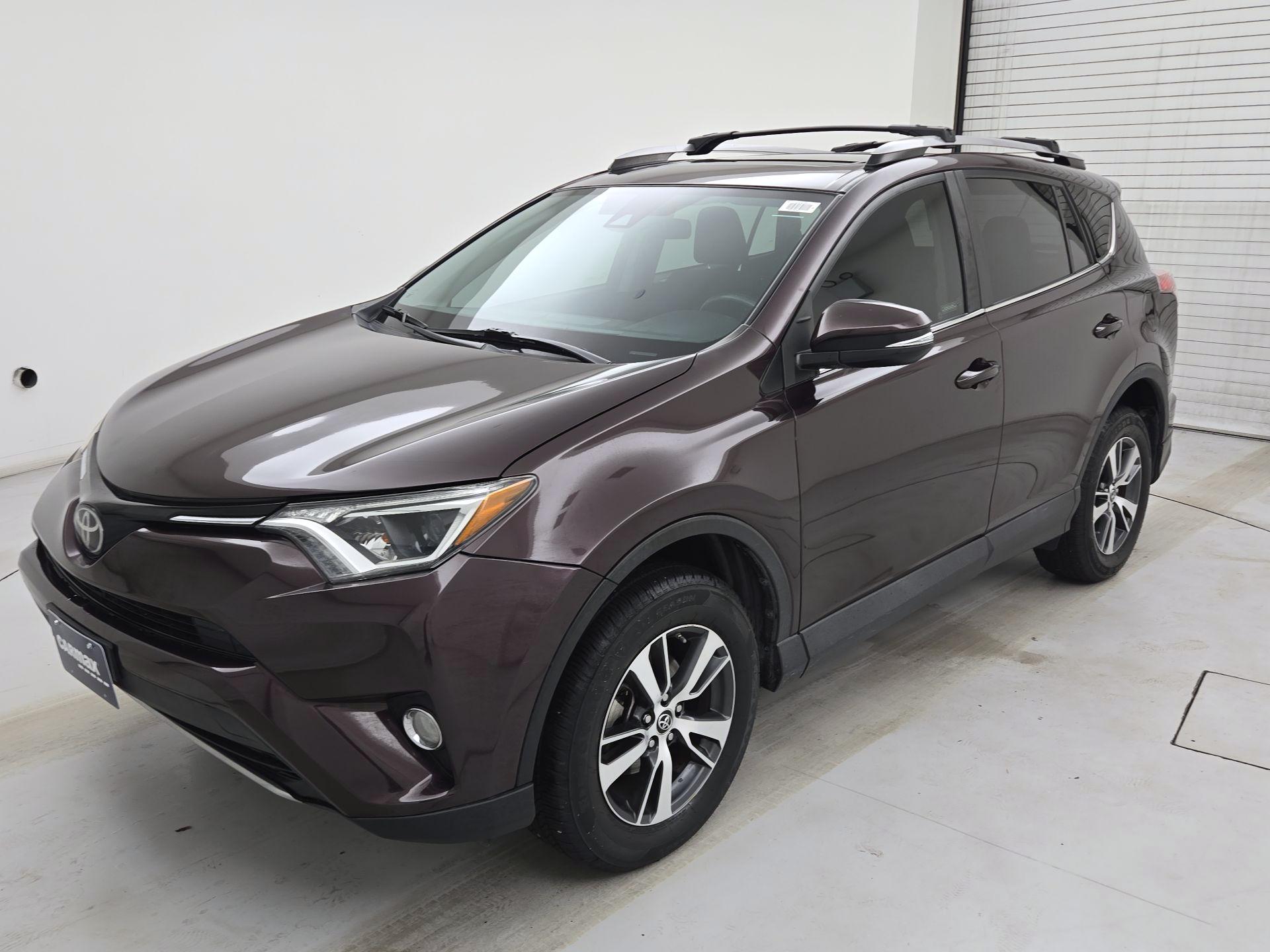Thumbnail: 2018 Toyota RAV4 - 3
