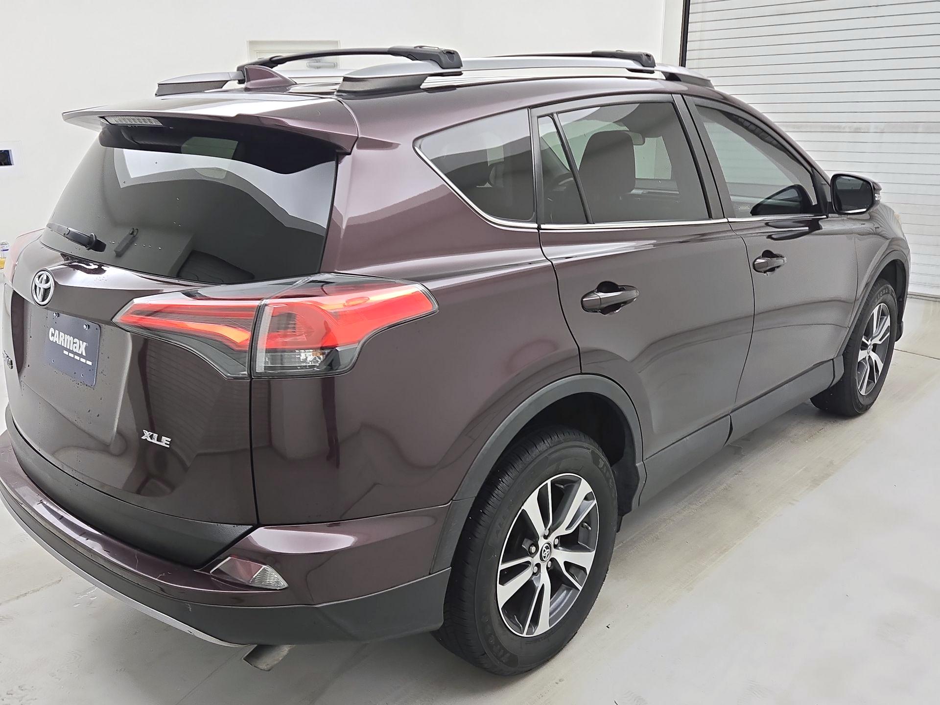 Thumbnail: 2018 Toyota RAV4 - 5