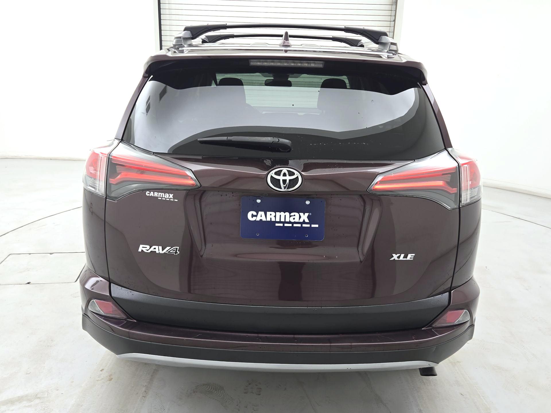 Thumbnail: 2018 Toyota RAV4 - 6