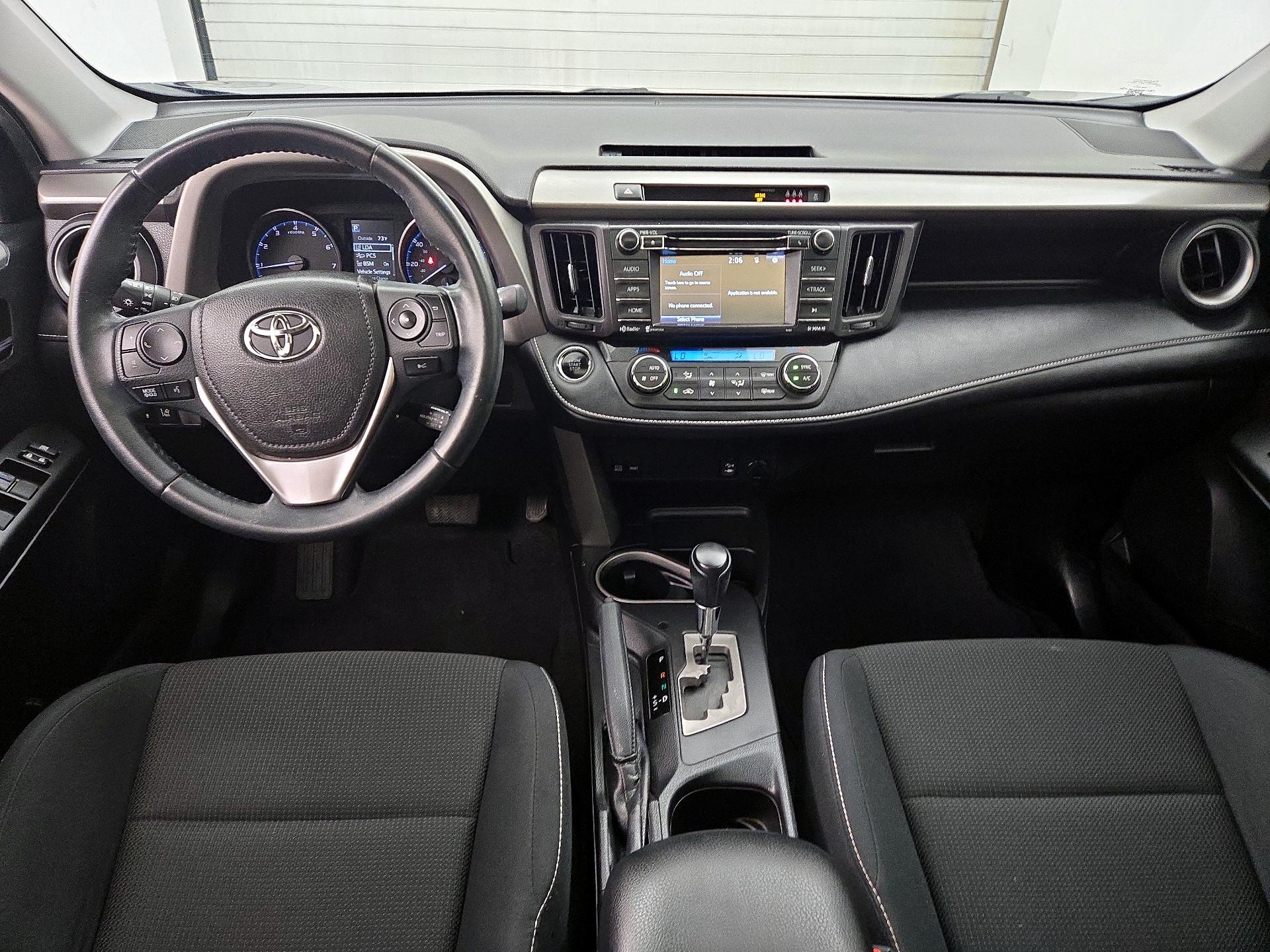 Thumbnail: 2018 Toyota RAV4 - 8