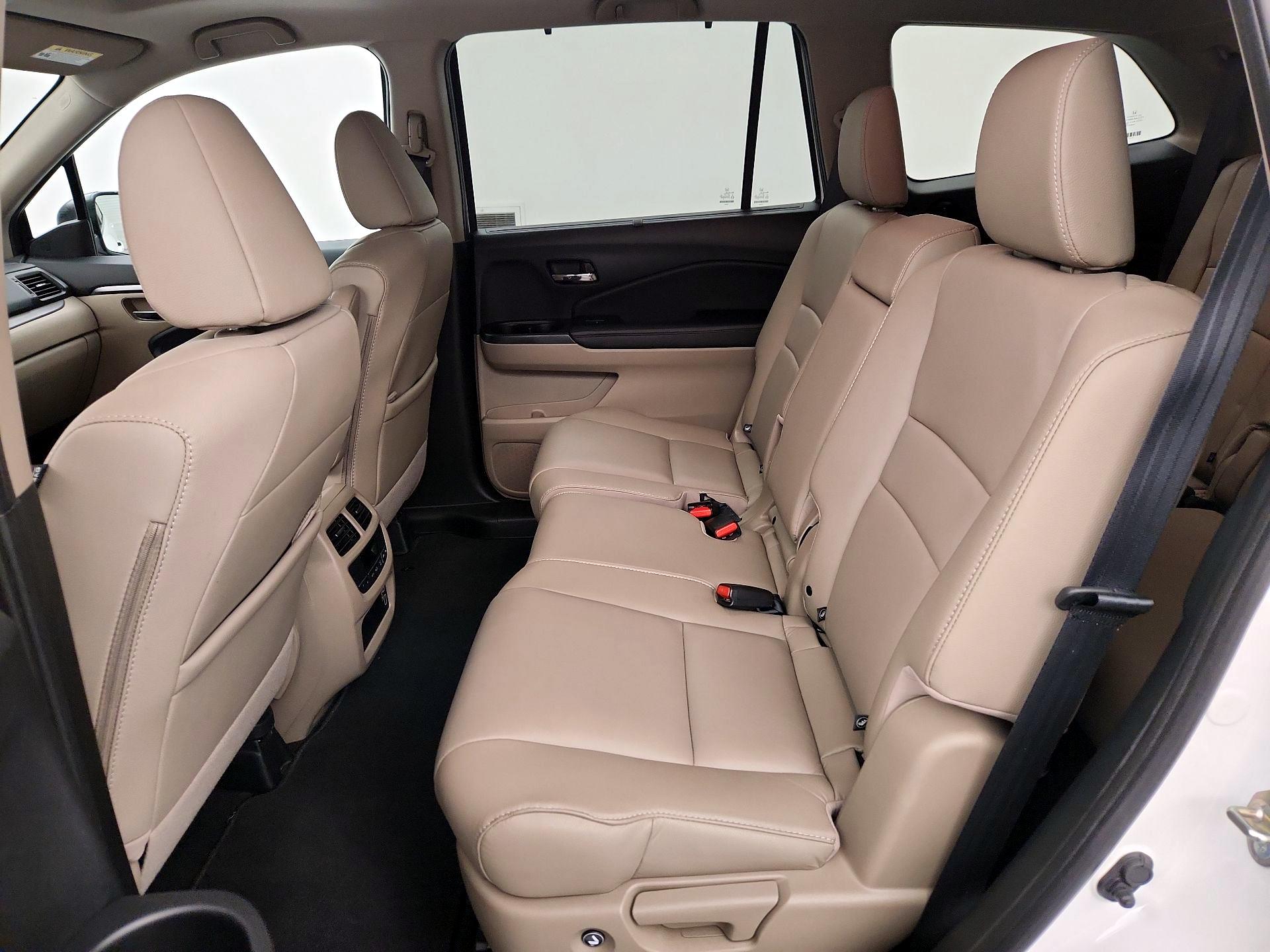 Thumbnail: 2020 Honda Pilot - 20