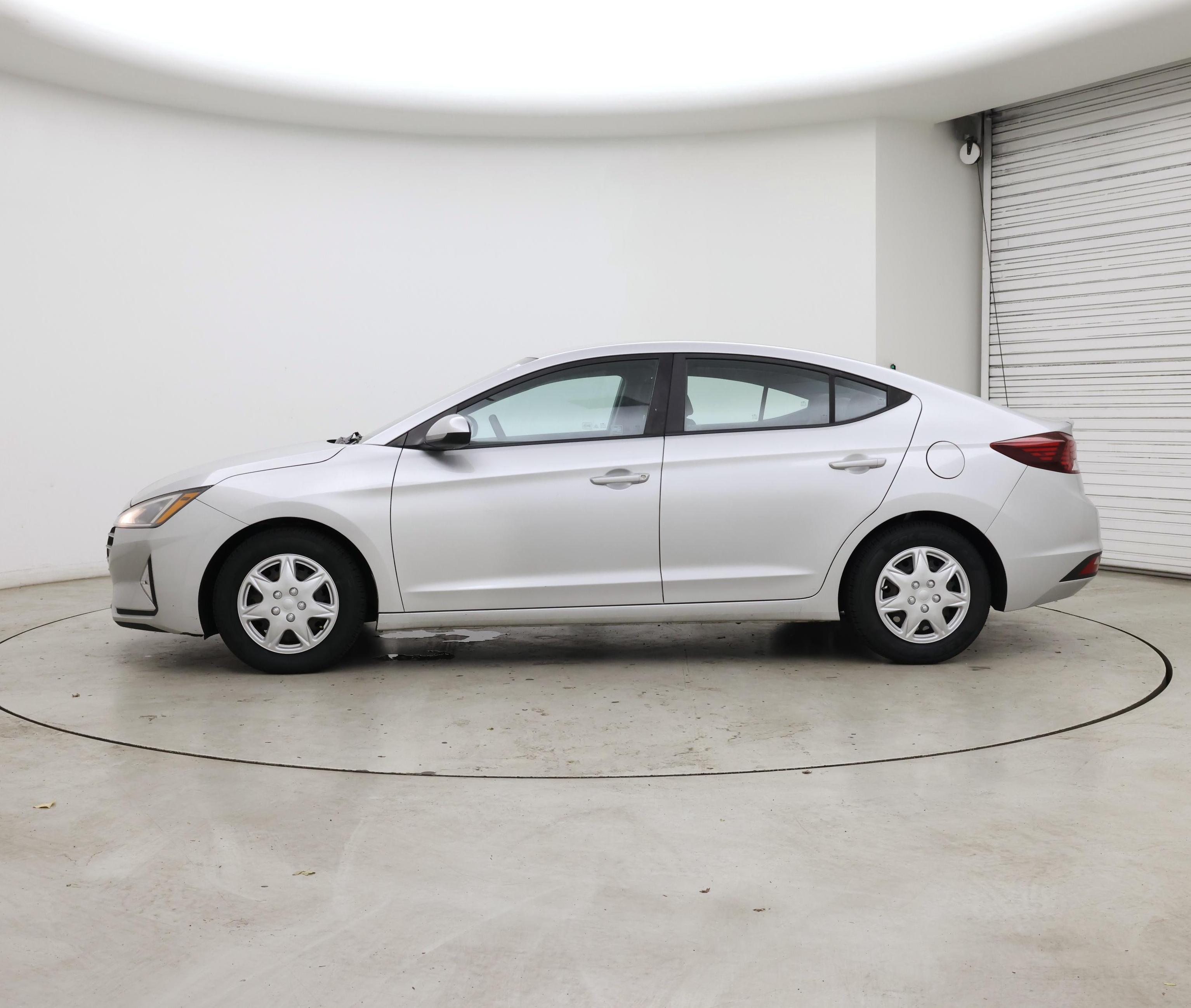 Thumbnail: 2019 Hyundai Elantra - 3