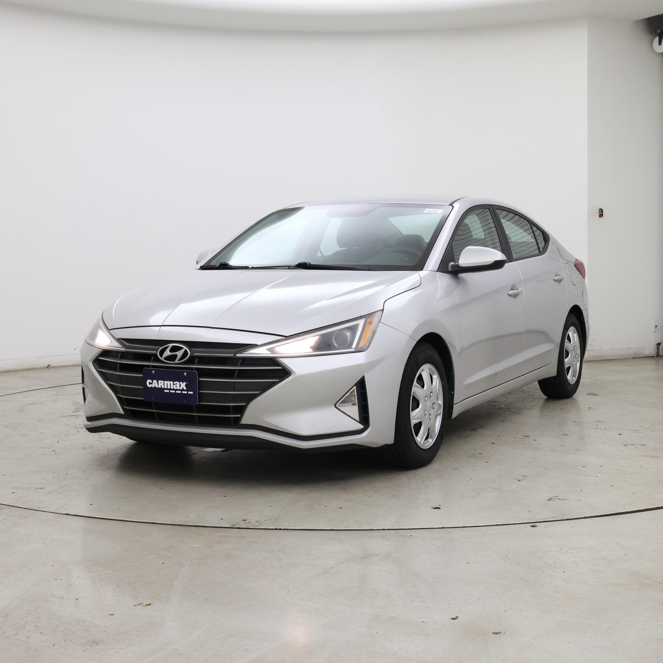 Thumbnail: 2019 Hyundai Elantra - 4