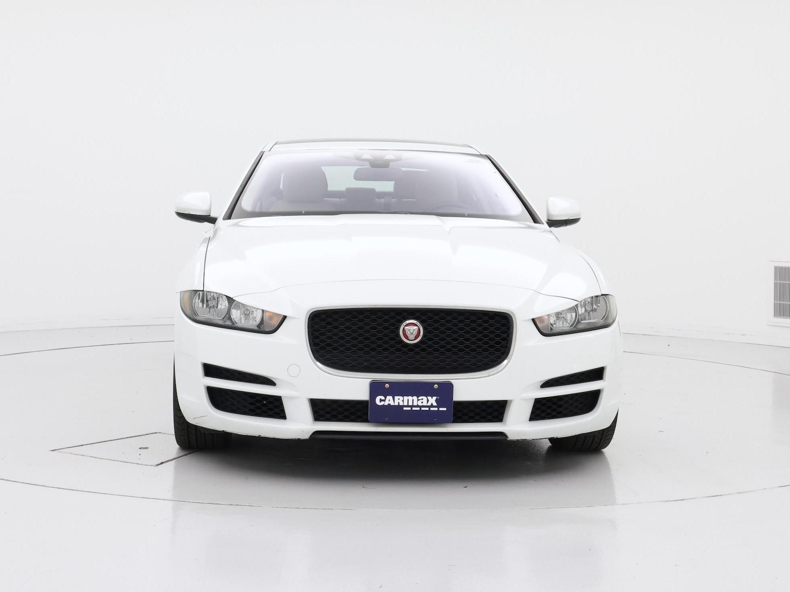 2017 Jaguar XE Premium - Photo 6