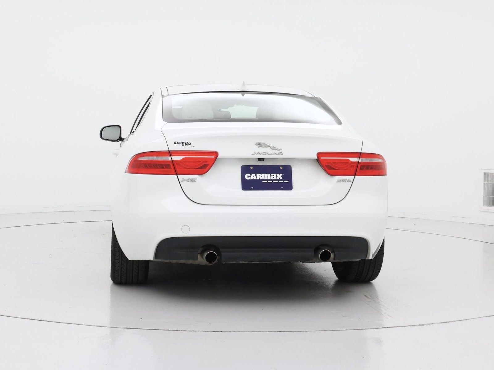 2017 Jaguar XE Premium - Photo 7