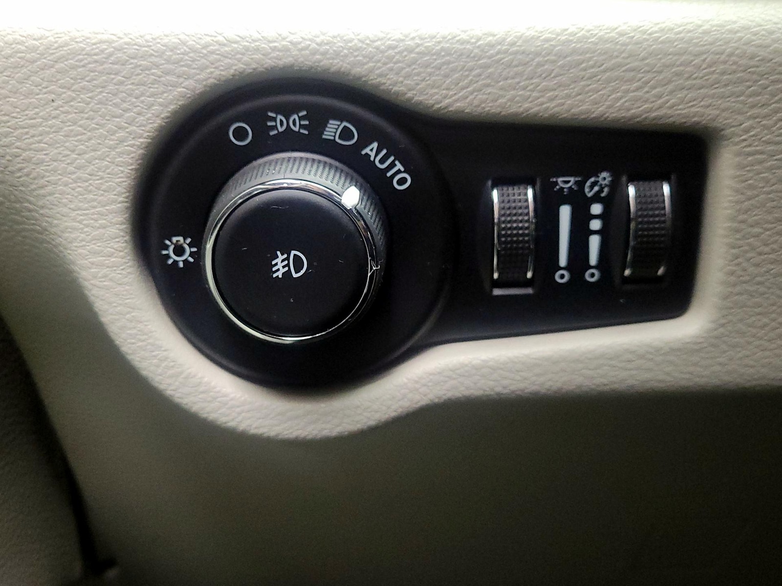 2021 Chrysler Pacifica Touring L - Photo 14