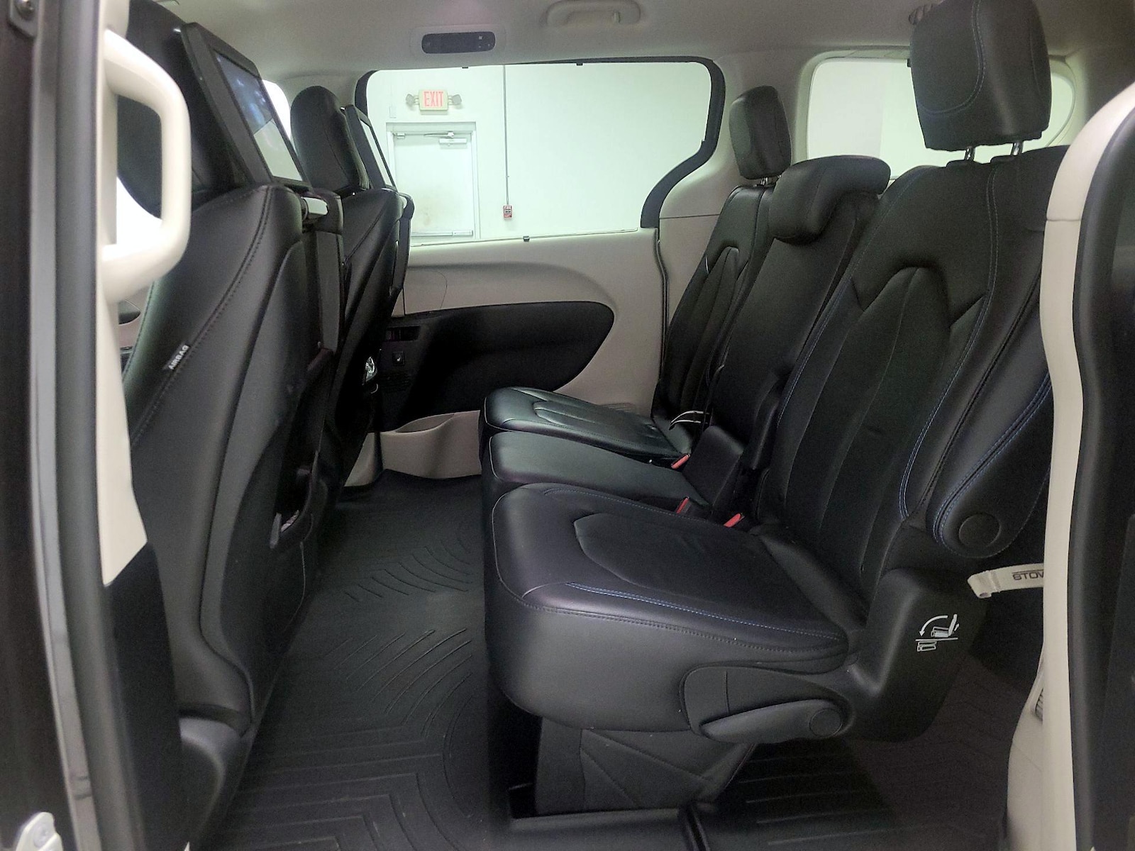 2021 Chrysler Pacifica Touring L - Photo 20