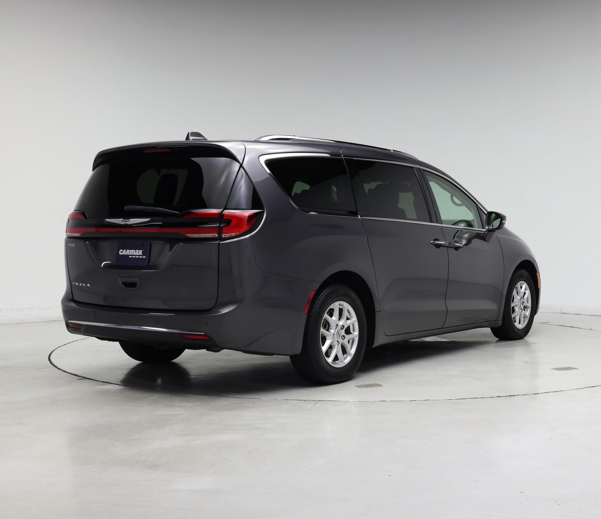 Thumbnail: 2021 Chrysler Pacifica - 8