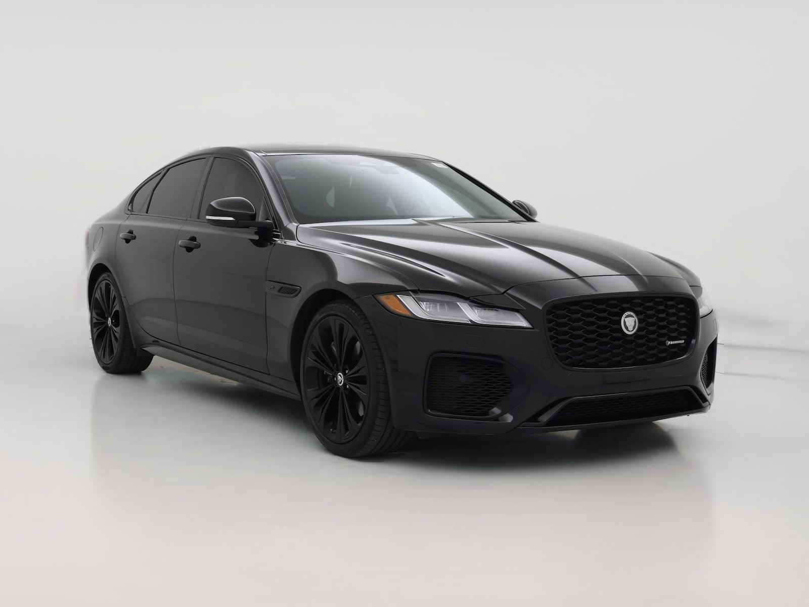 2024 Jaguar XF R-Dynamic SE - Photo 1