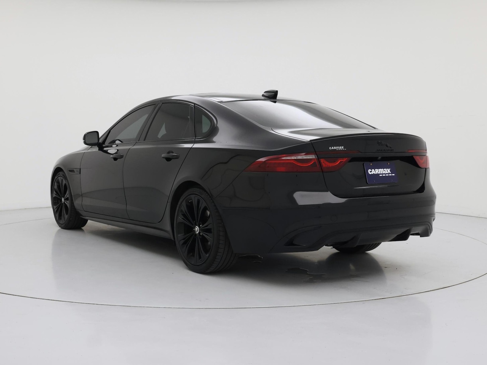 2024 Jaguar XF R-Dynamic SE - Photo 3
