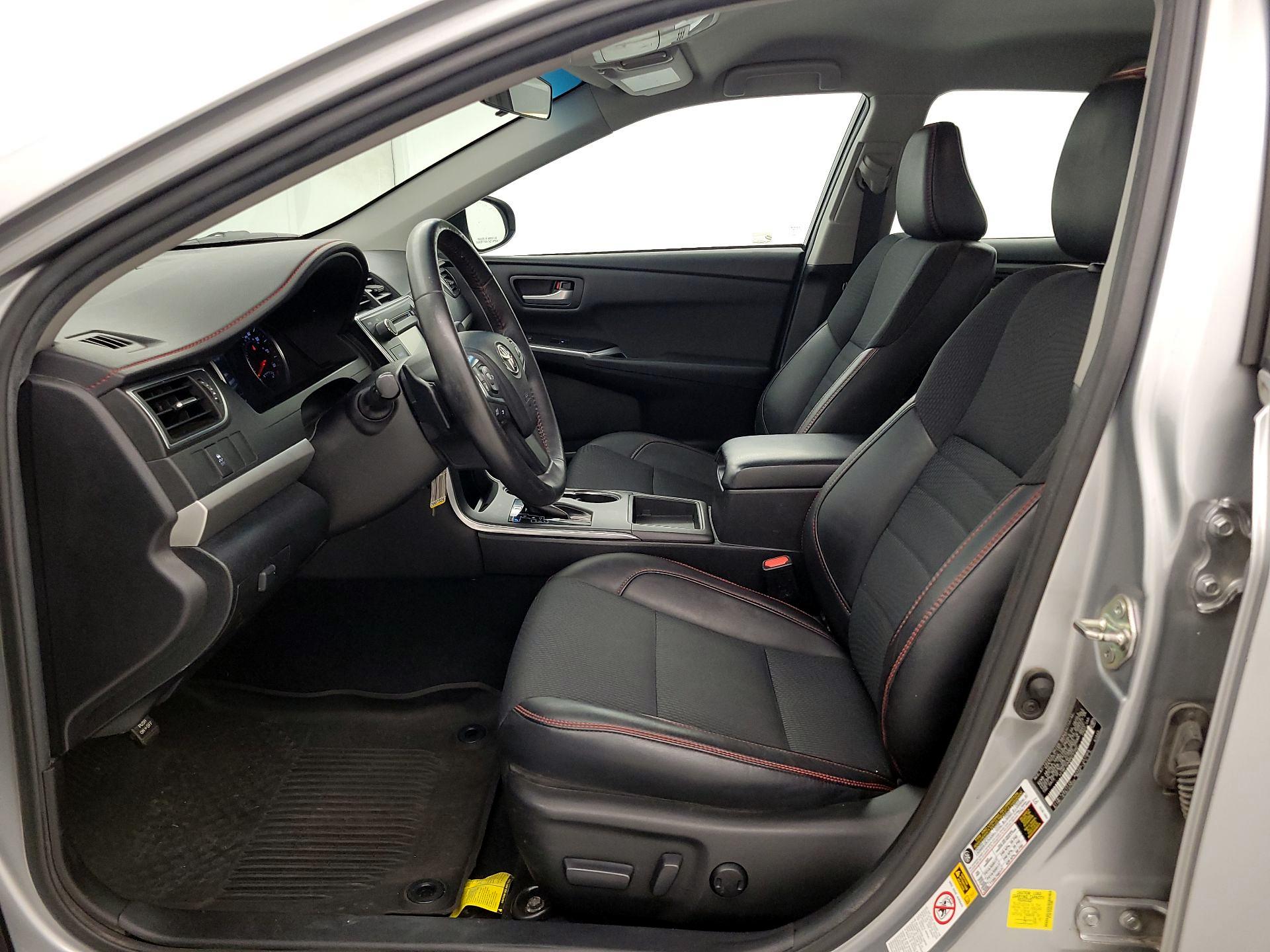 Thumbnail: 2017 Toyota Camry - 11