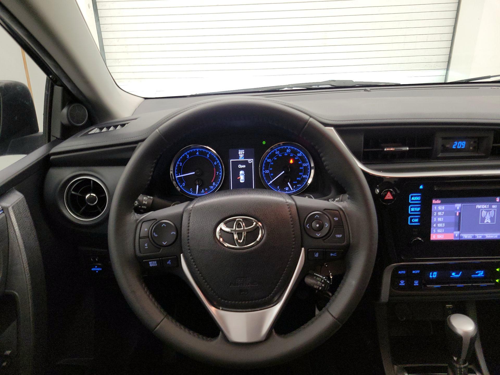 Thumbnail: 2019 Toyota Corolla - 10