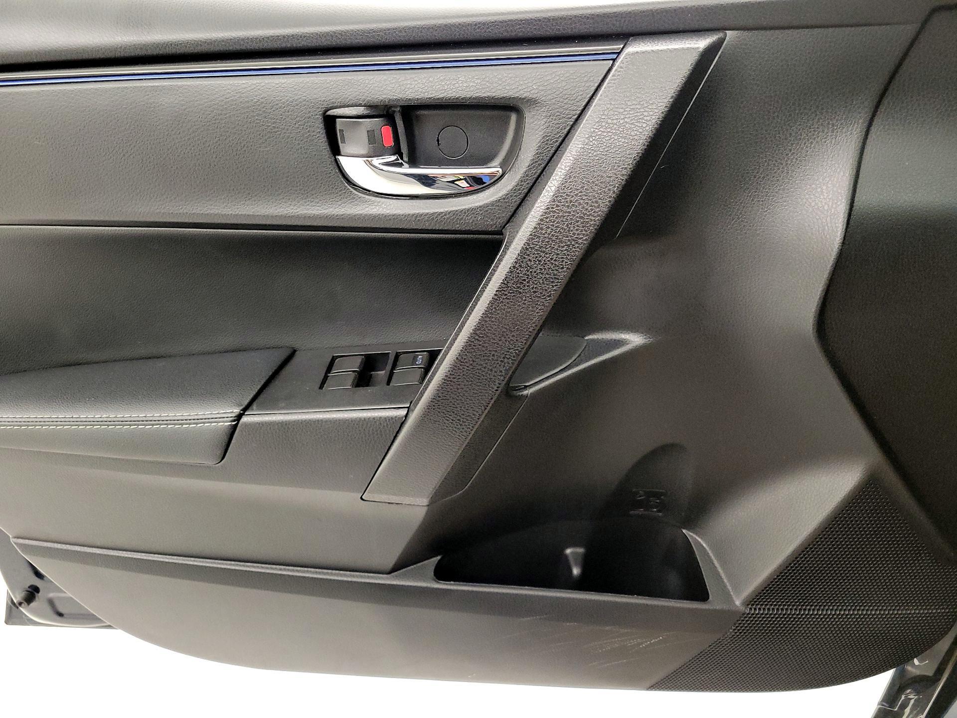 Thumbnail: 2019 Toyota Corolla - 12