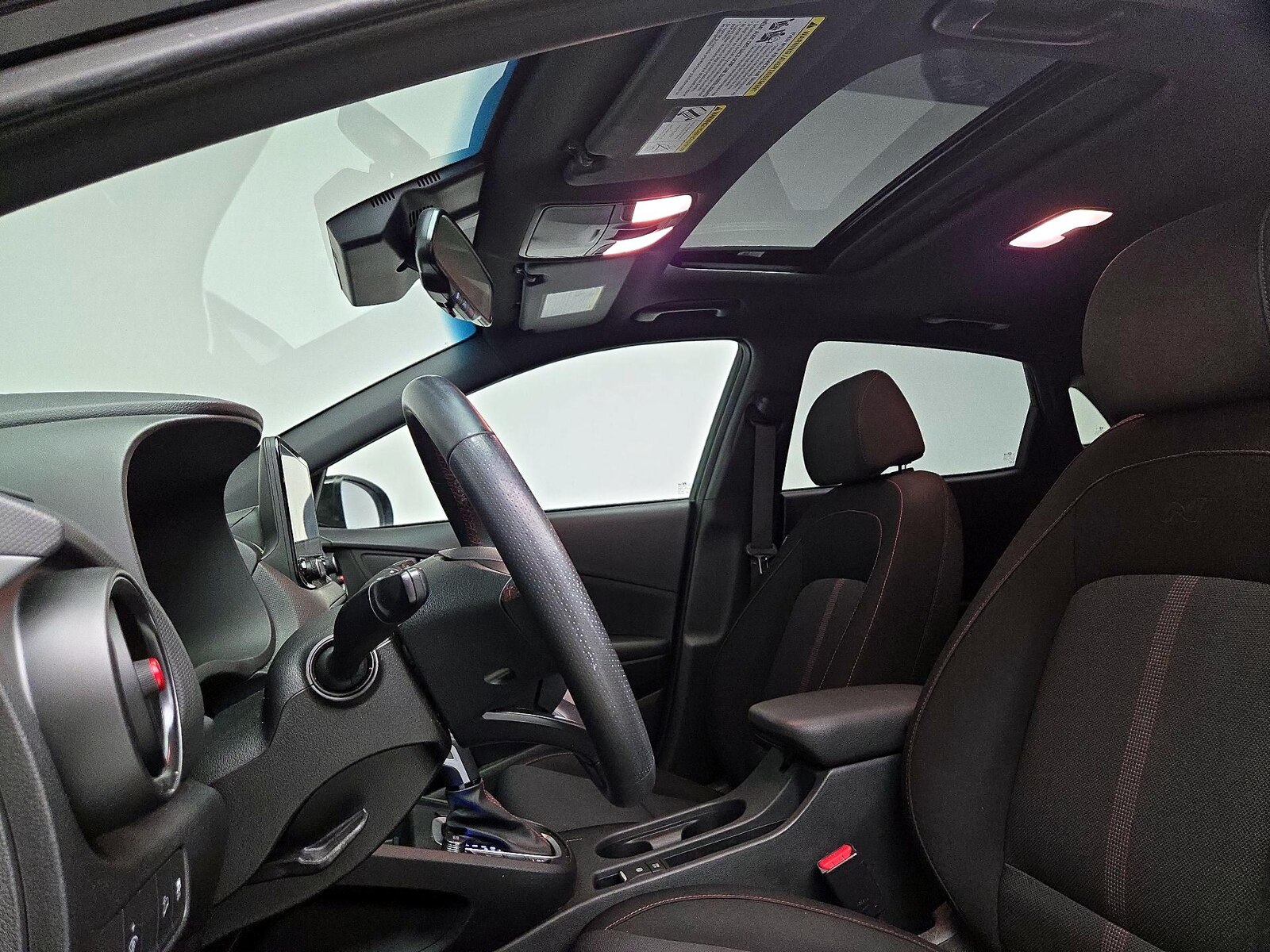 Sunroof(s) & Overhead Airbags