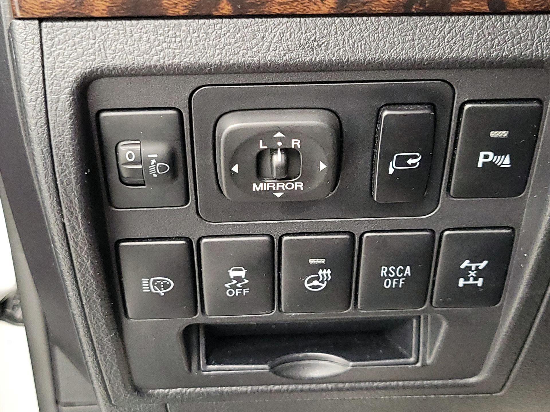 Thumbnail: 2015 Toyota Land Cruiser - 13