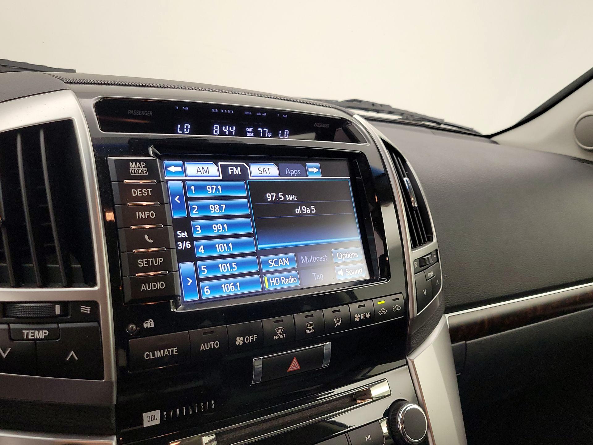 Thumbnail: 2015 Toyota Land Cruiser - 15