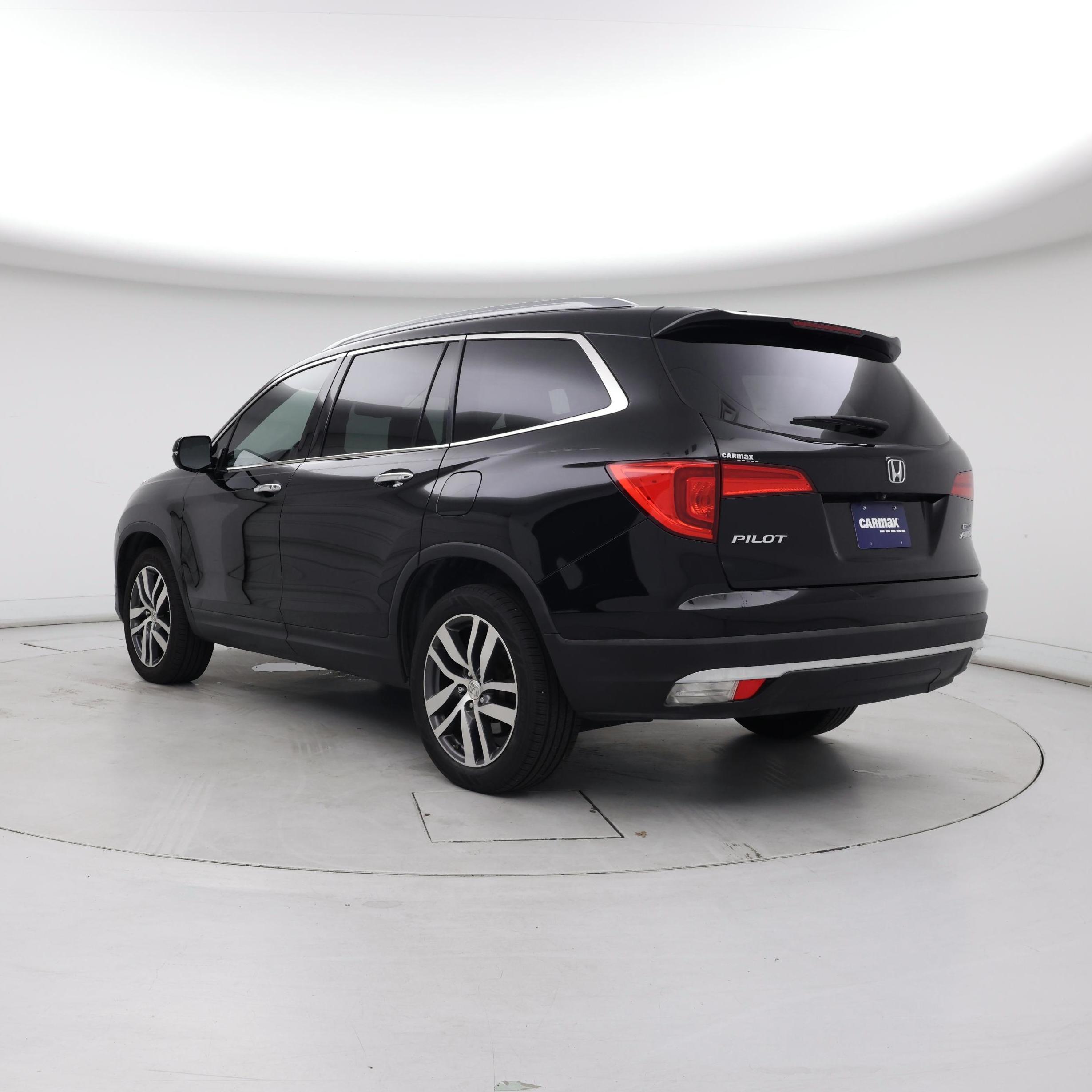 Thumbnail: 2017 Honda Pilot - 2