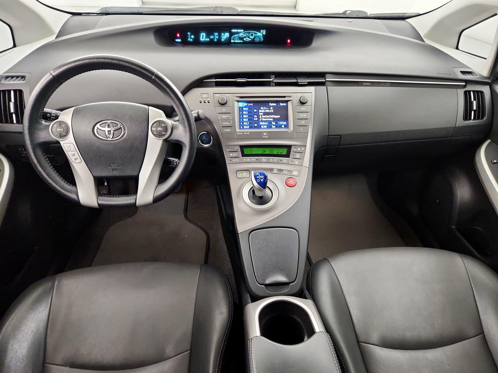 Thumbnail: 2015 Toyota Prius - 9