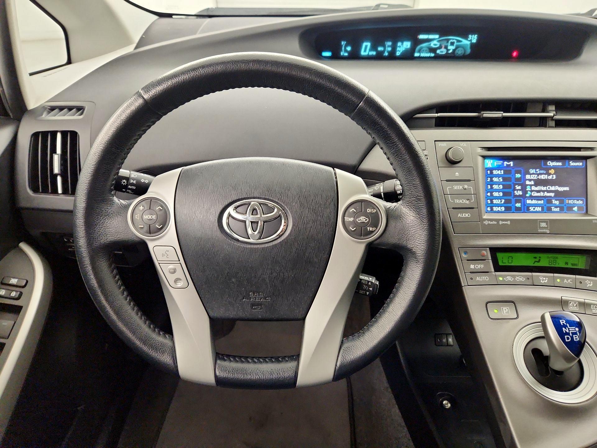 Thumbnail: 2015 Toyota Prius - 10