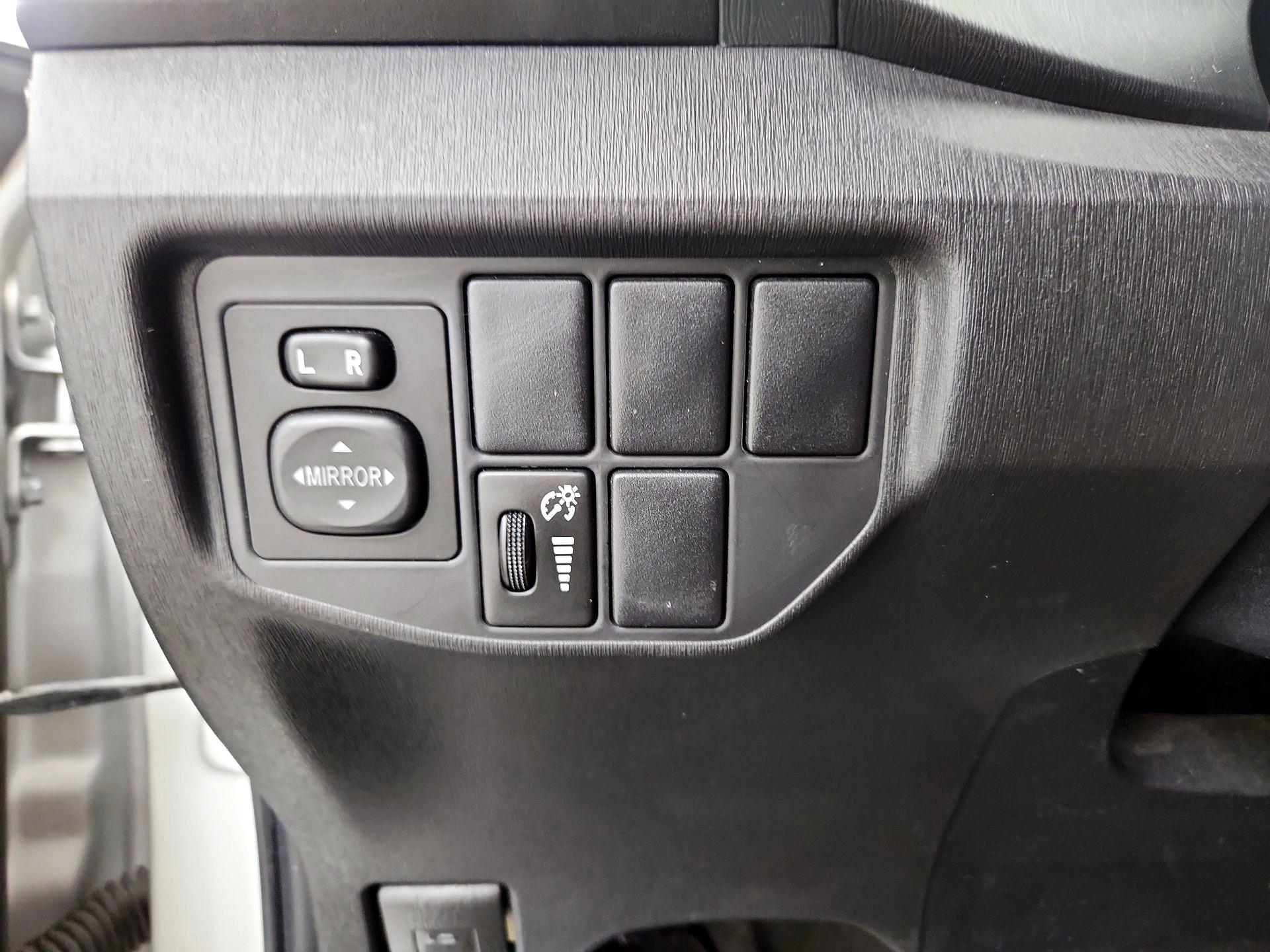 Thumbnail: 2015 Toyota Prius - 13