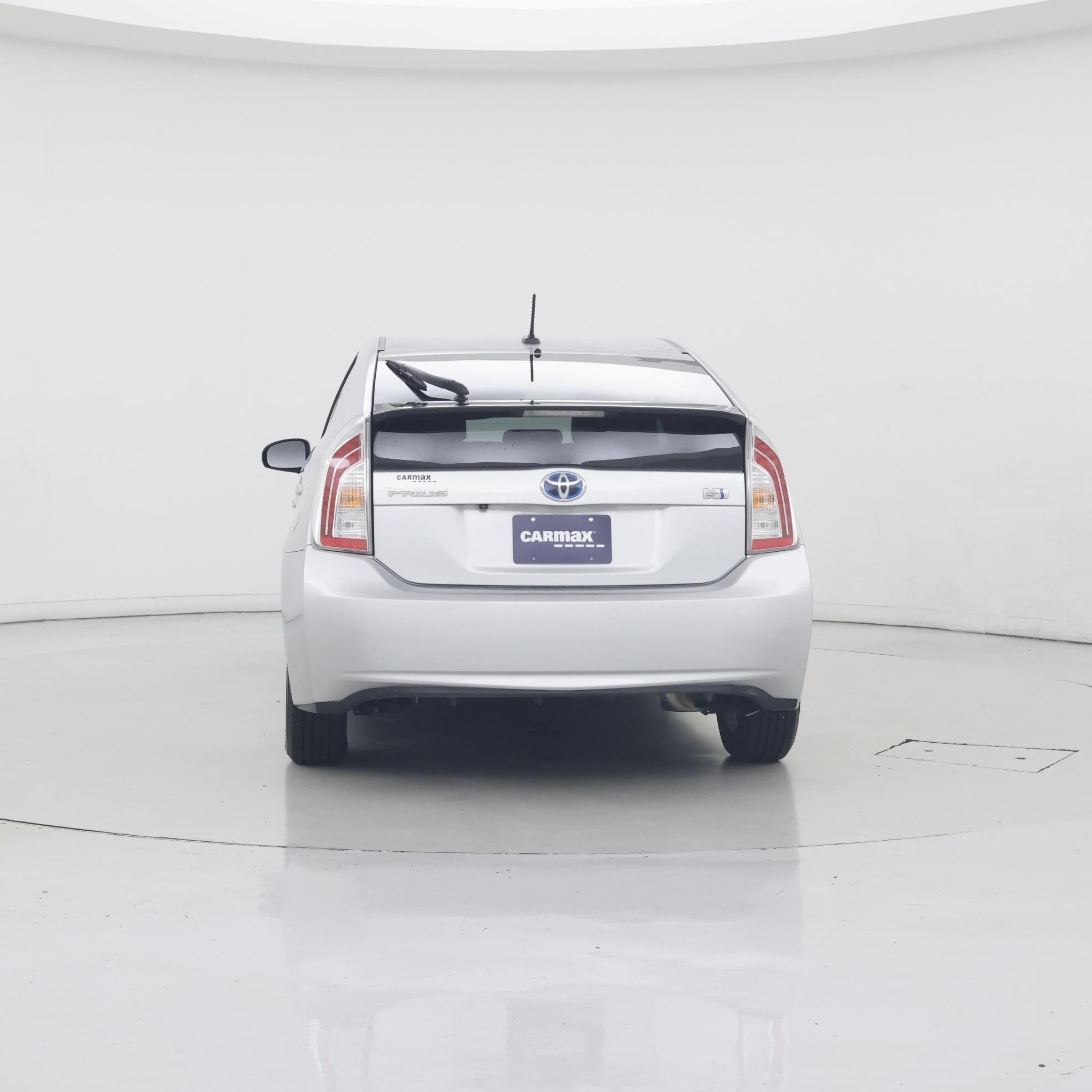 Thumbnail: 2015 Toyota Prius - 6