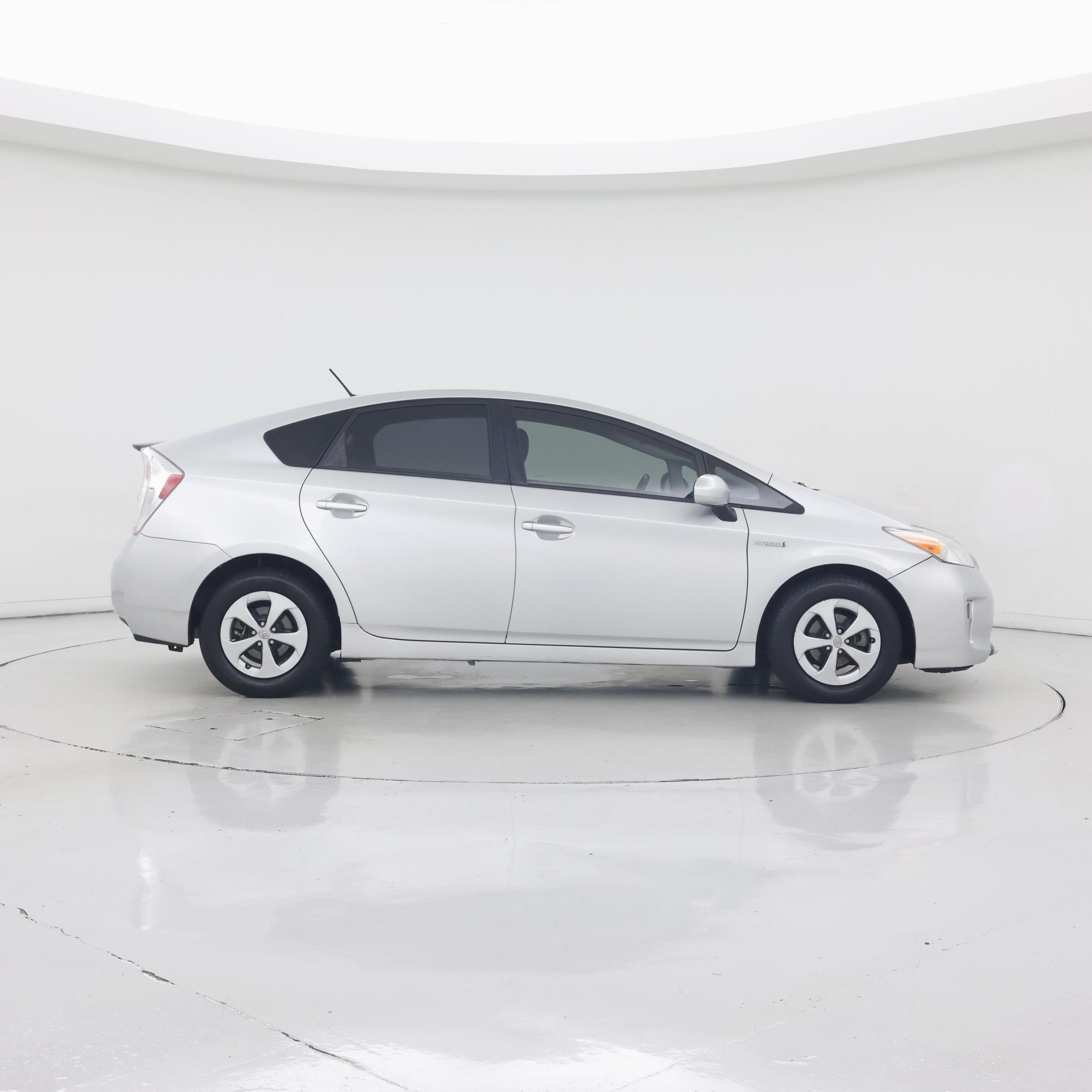 Thumbnail: 2015 Toyota Prius - 7