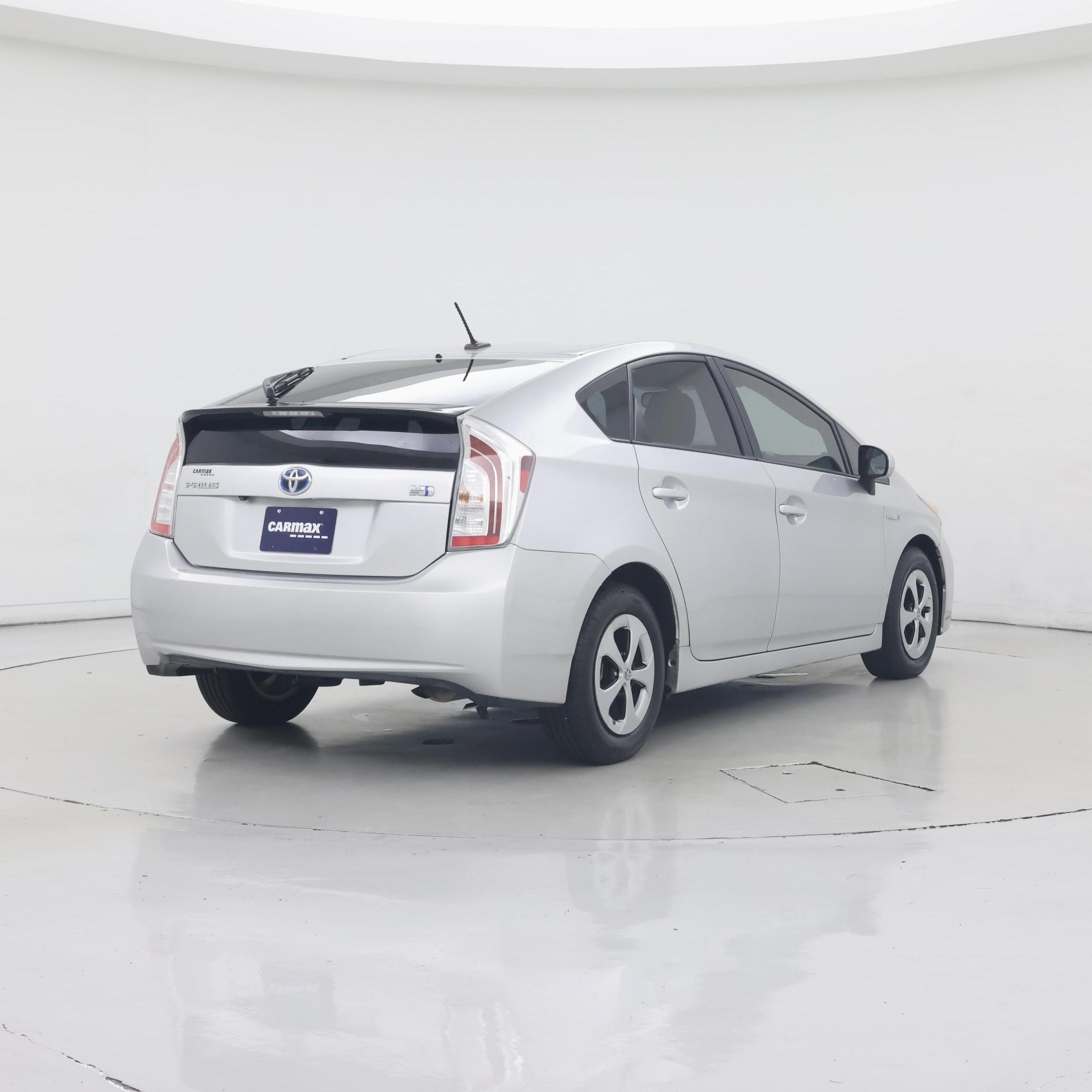 Thumbnail: 2015 Toyota Prius - 8