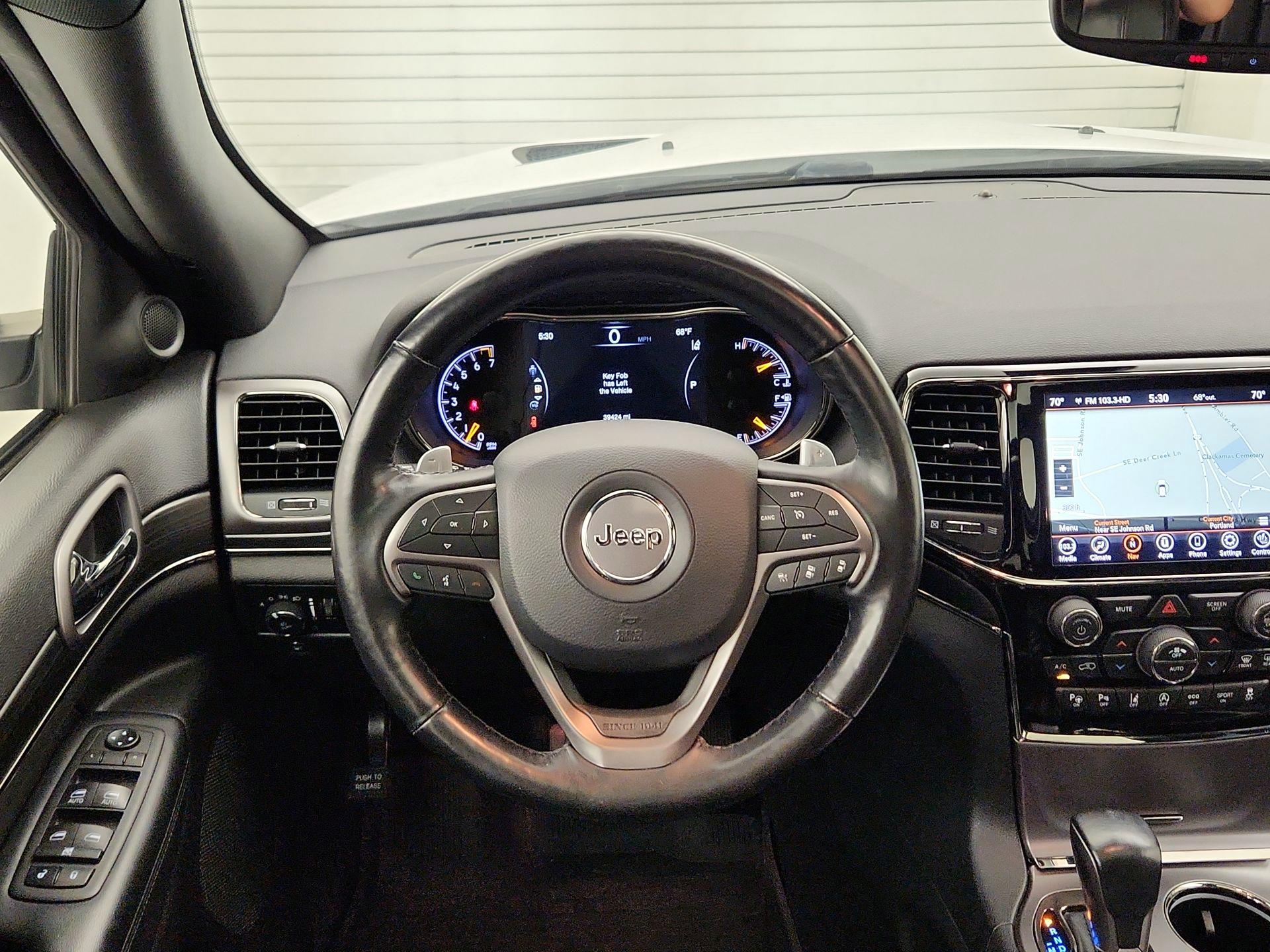 Thumbnail: 2020 Jeep Grand Cherokee - 10
