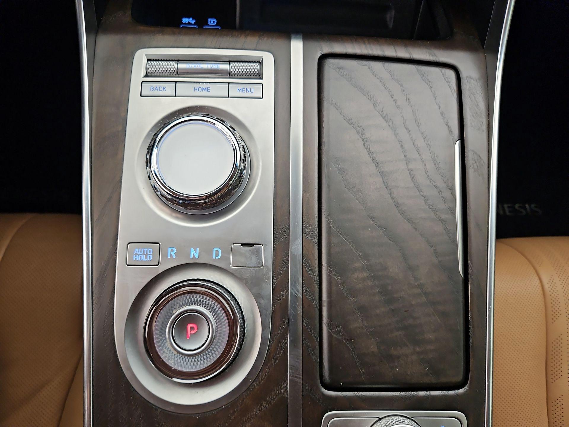 Thumbnail: 2023 Genesis GV80 - 18