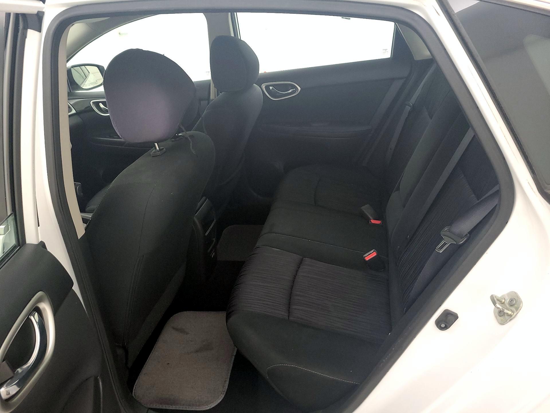 Thumbnail: 2019 Nissan Sentra - 19