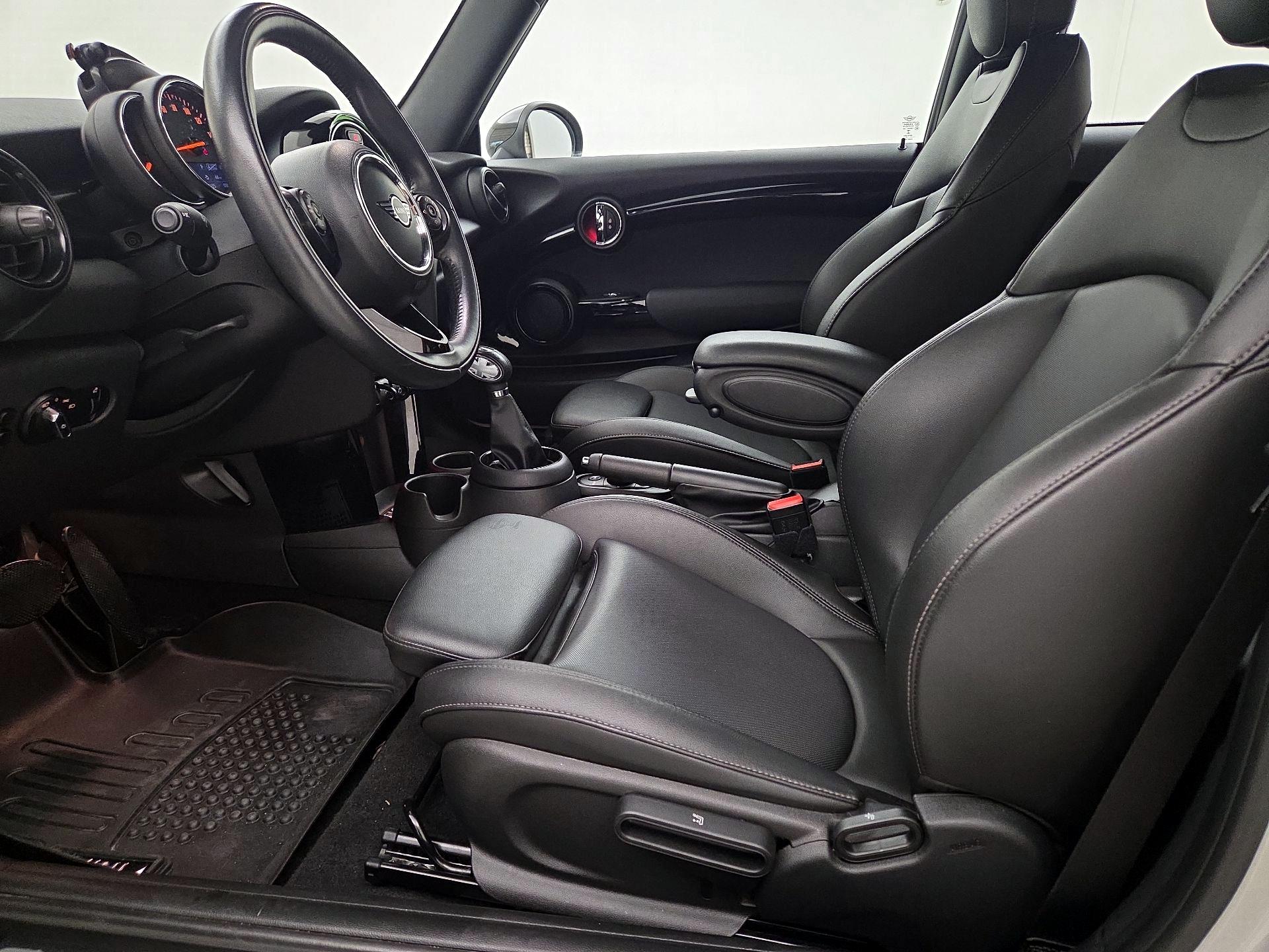 Thumbnail: 2019 MINI Cooper Hardtop - 11