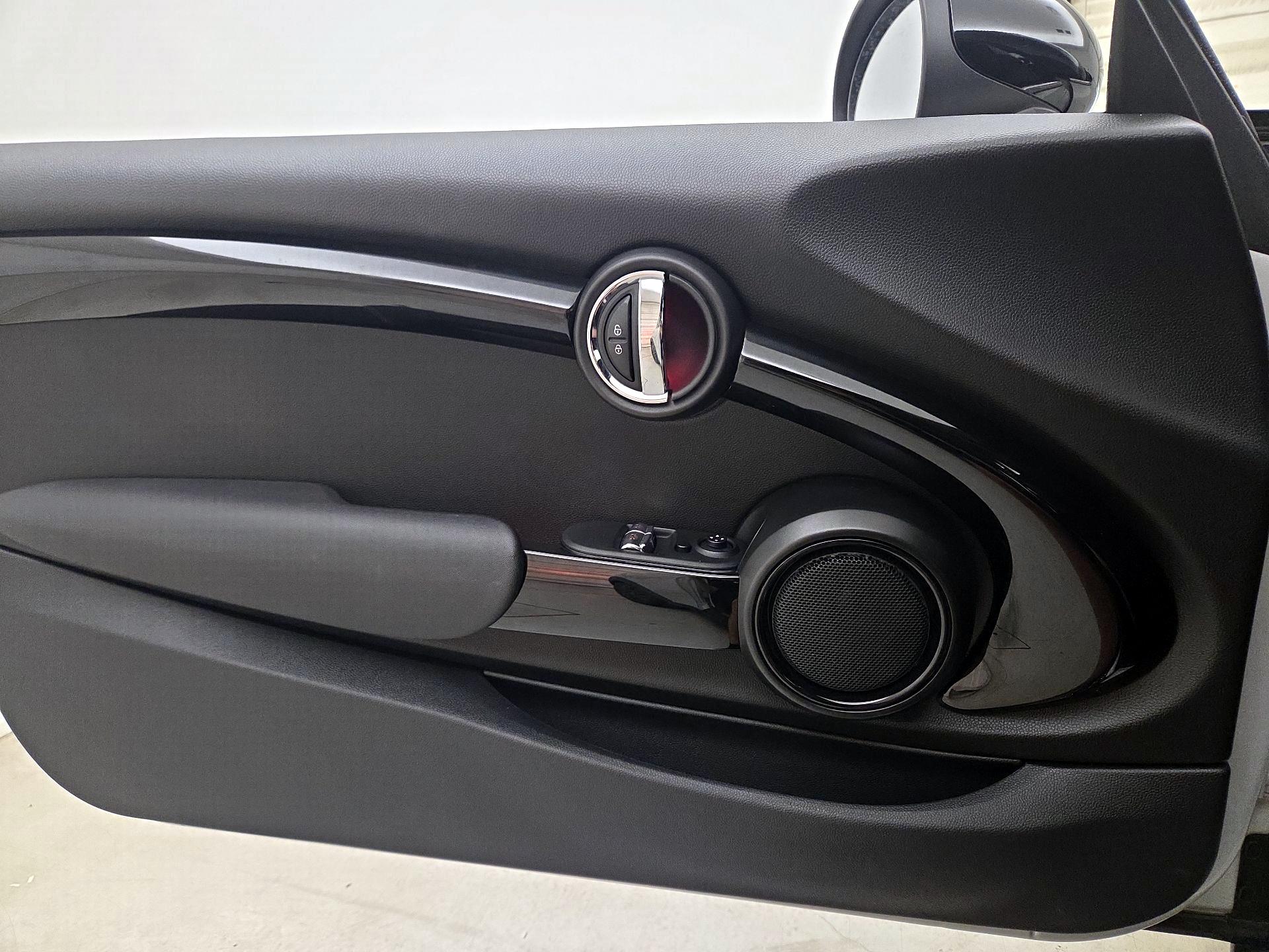 Thumbnail: 2019 MINI Cooper Hardtop - 12