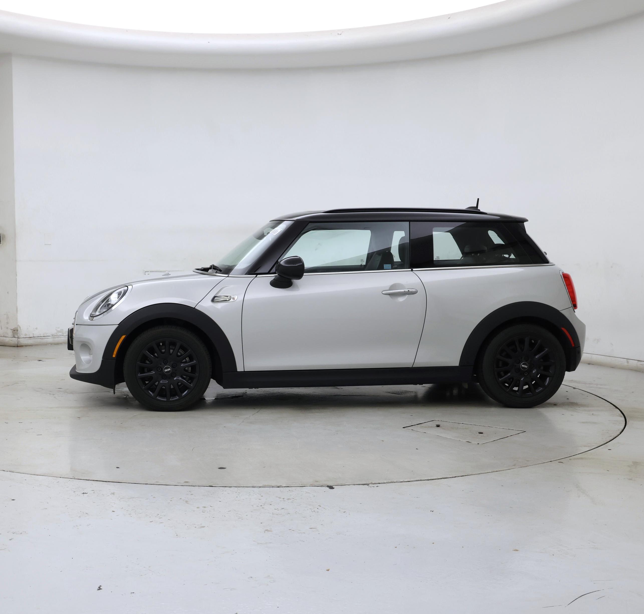 Thumbnail: 2019 MINI Cooper Hardtop - 3