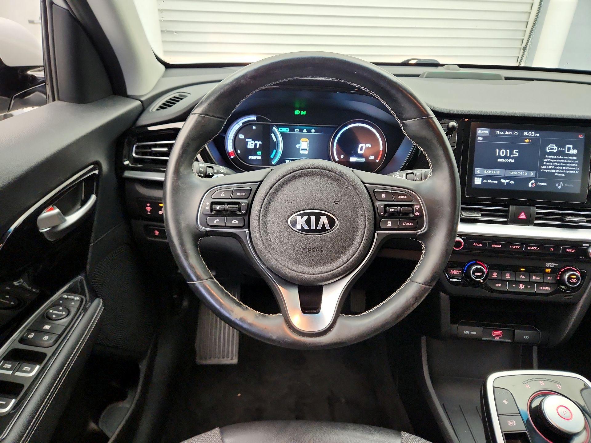 Thumbnail: 2020 Kia Niro - 10