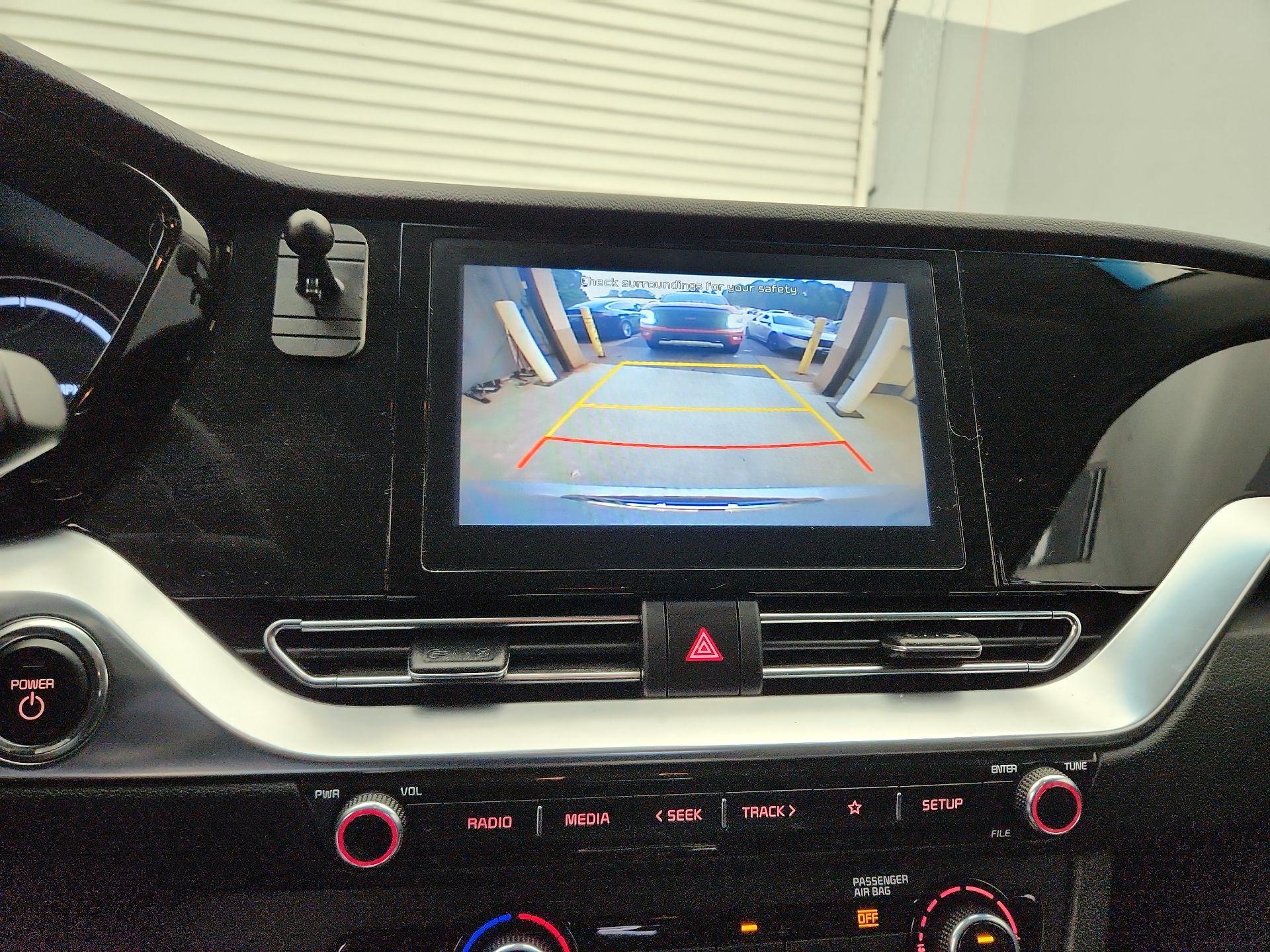 Thumbnail: 2020 Kia Niro - 14