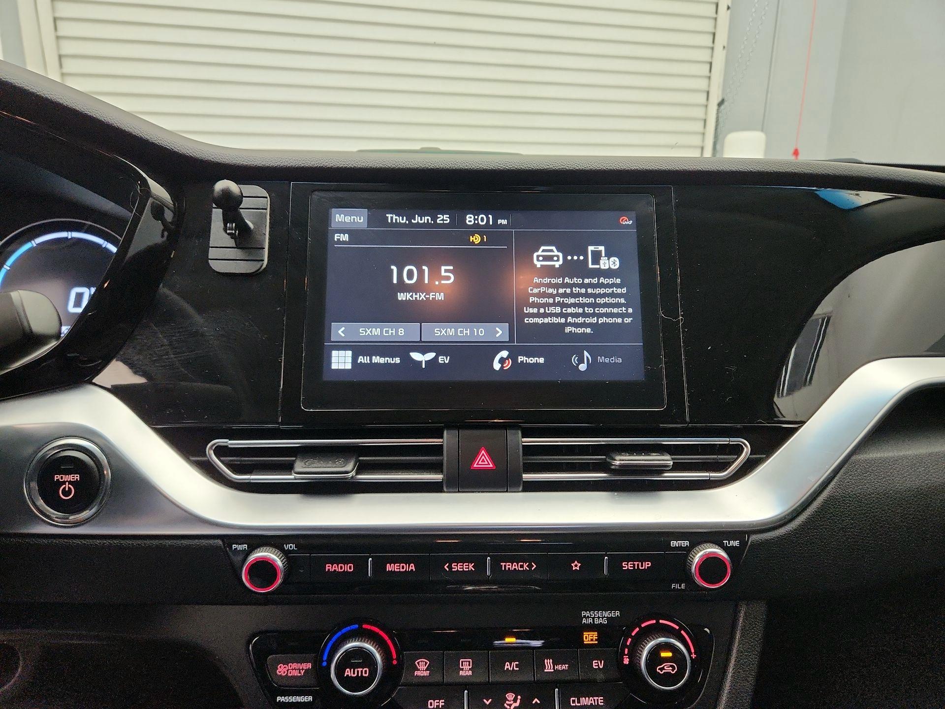 Thumbnail: 2020 Kia Niro - 15