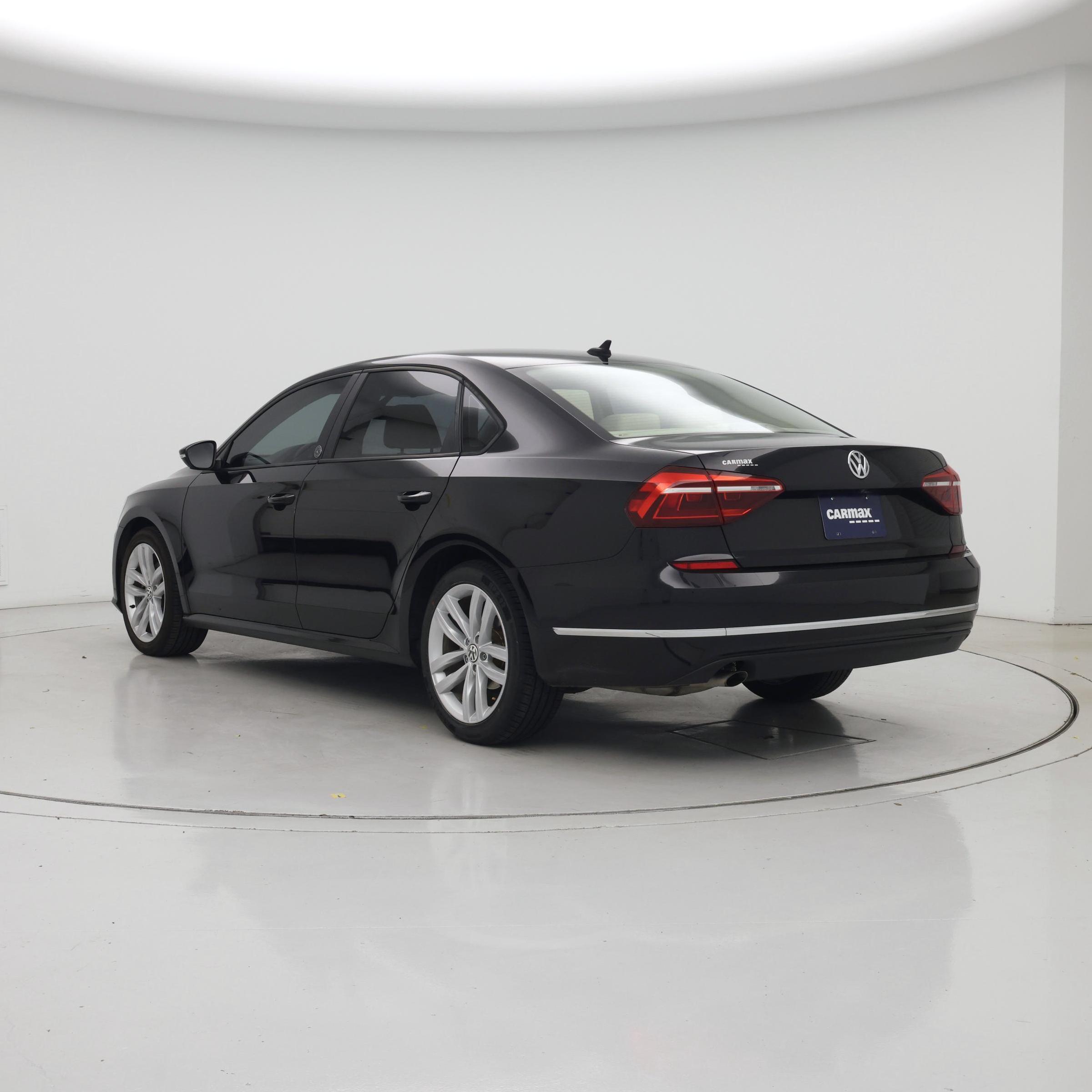 Thumbnail: 2019 Volkswagen Passat - 2