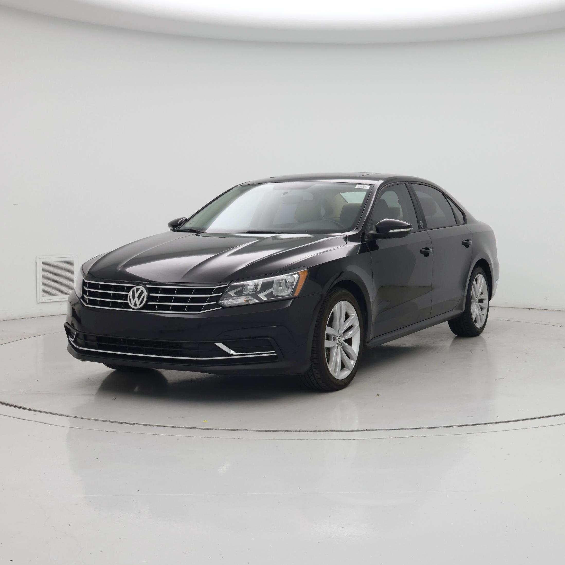 Thumbnail: 2019 Volkswagen Passat - 4