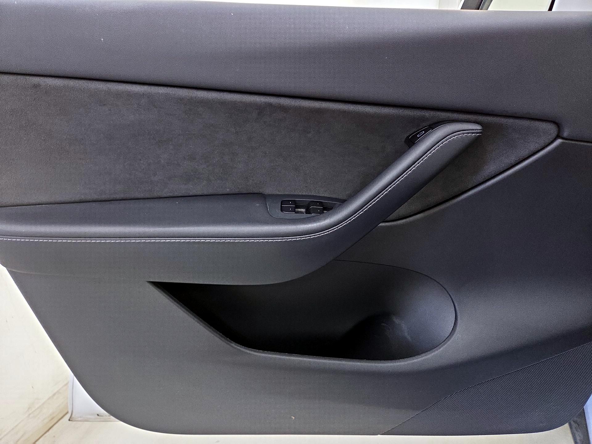 Thumbnail: 2021 Tesla Model Y - 12