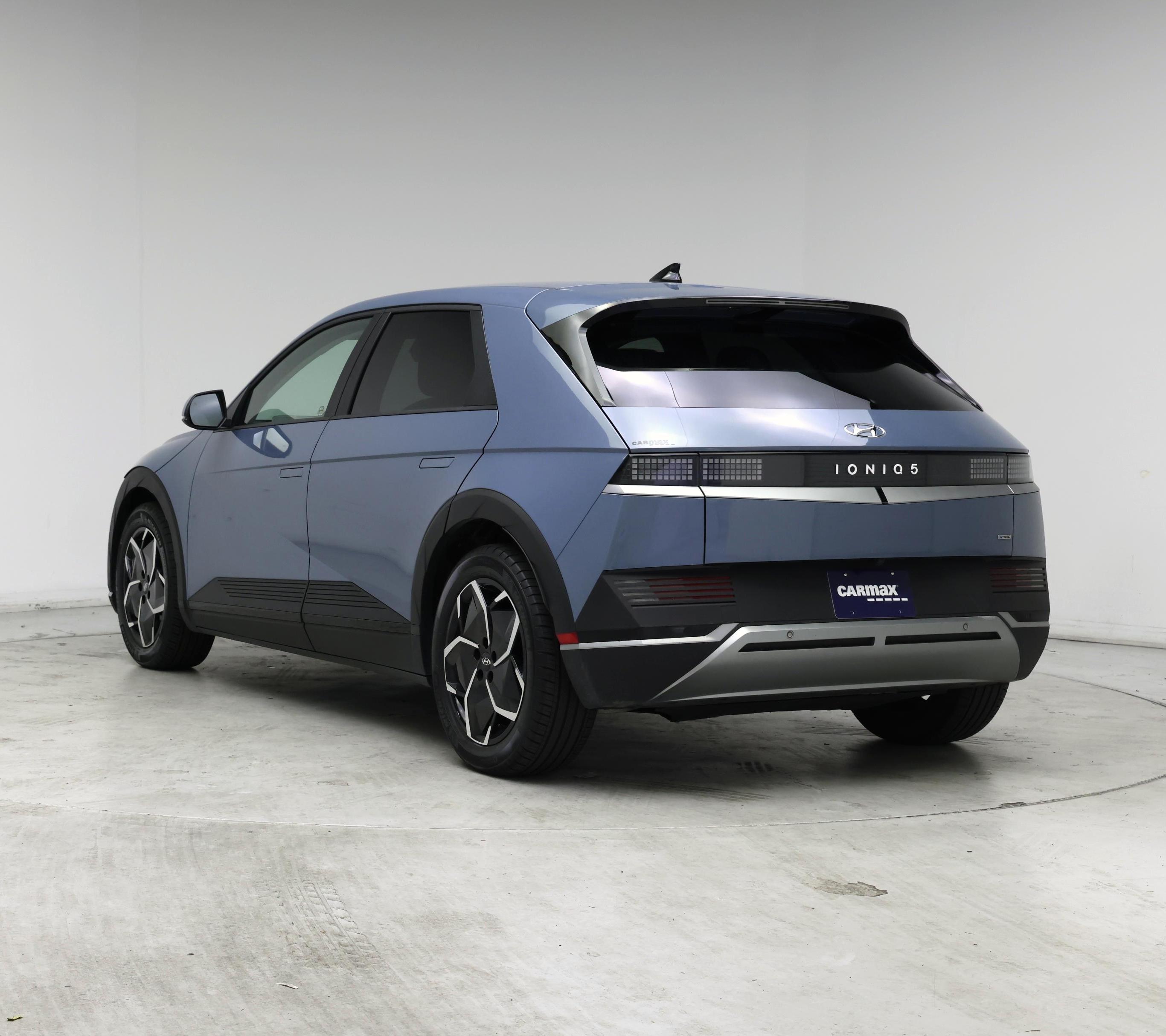 Thumbnail: 2023 Hyundai Ioniq 5 - 2