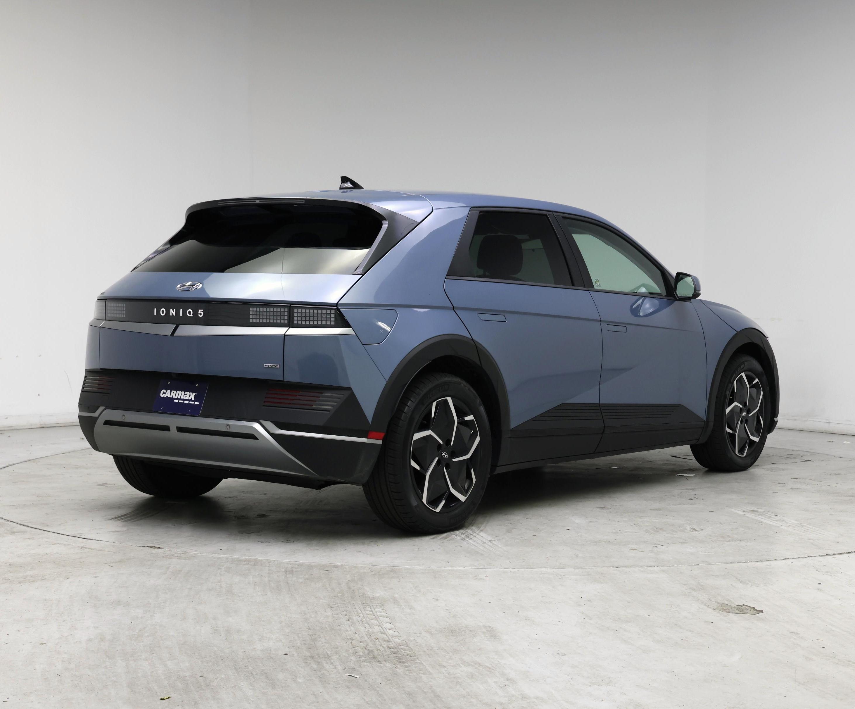 Thumbnail: 2023 Hyundai Ioniq 5 - 8