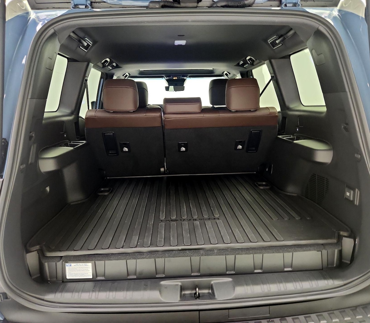 Trunk/Cargo (Seats Up)